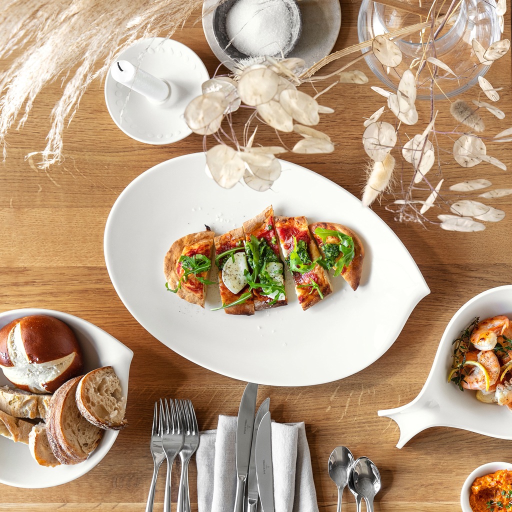 Thumbnail - Villeroy & Boch Servierplatte "Platte oval Flow 35 x 24 x 4 cm weiß"