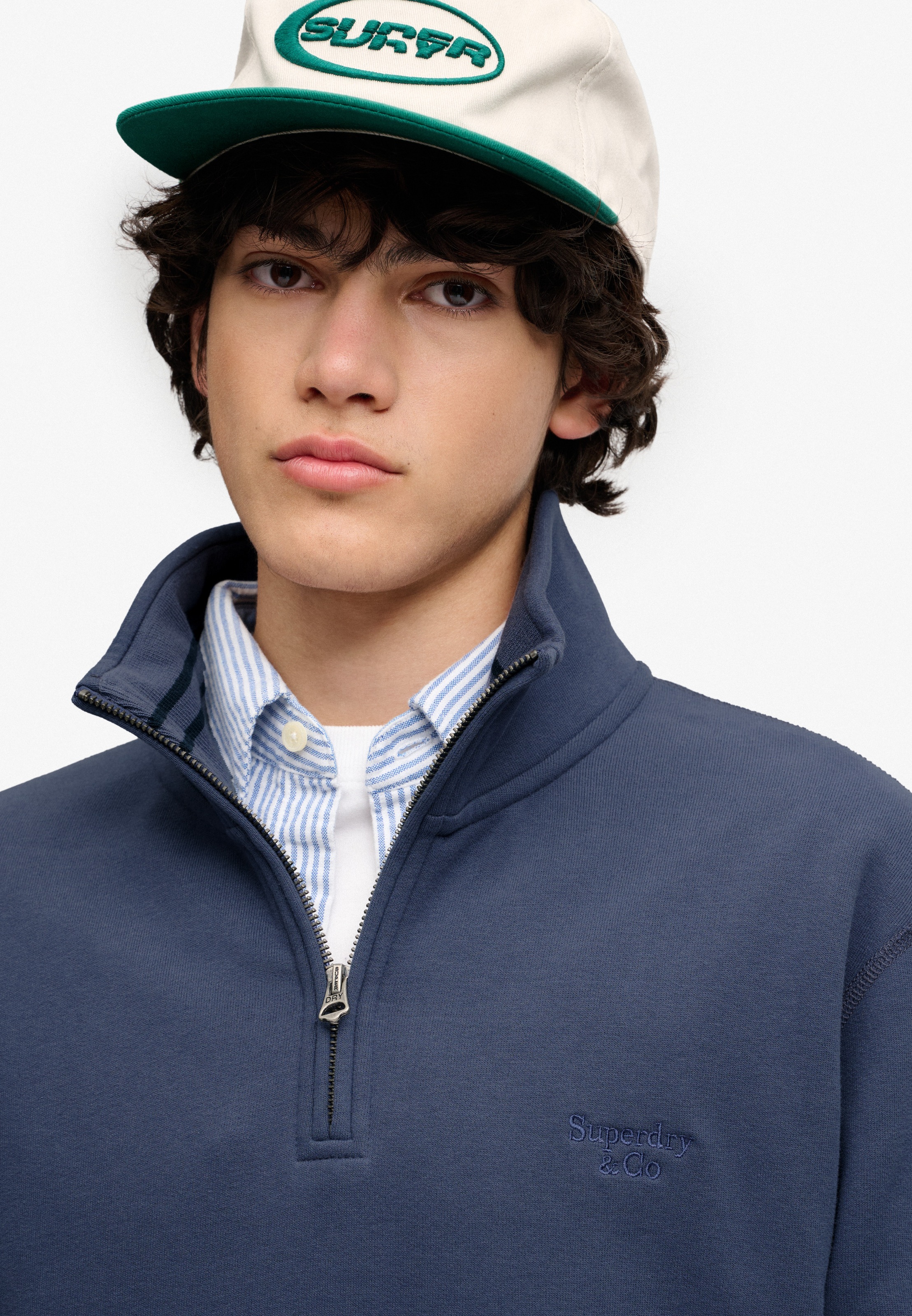 Superdry Sweatshirt »ESSENTIAL SERIF LOGO HALF ZIP«, Baumwollmischung
