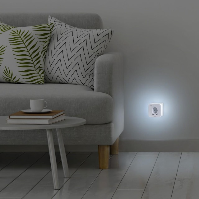 Hama LED Nachtlicht »Nachtlicht mit Steckdose für Baby, Kinder und  Erwachsene, taglichtweiß«, Bewegungsmelder und 2 USB | BAUR