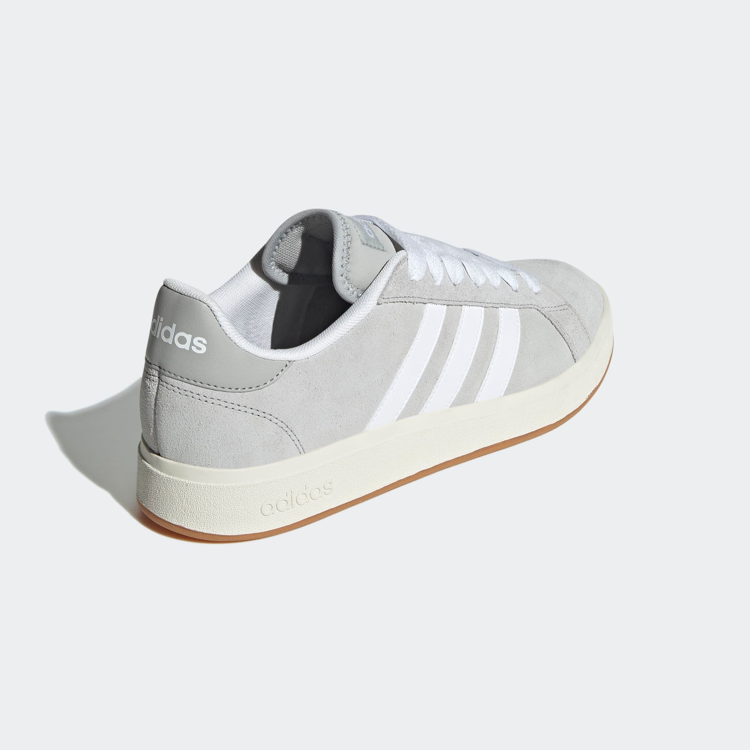 adidas Sportswear Sneaker »GRAND COURT BASE 00S«, Design auf den Spuren des adidas Campus 00