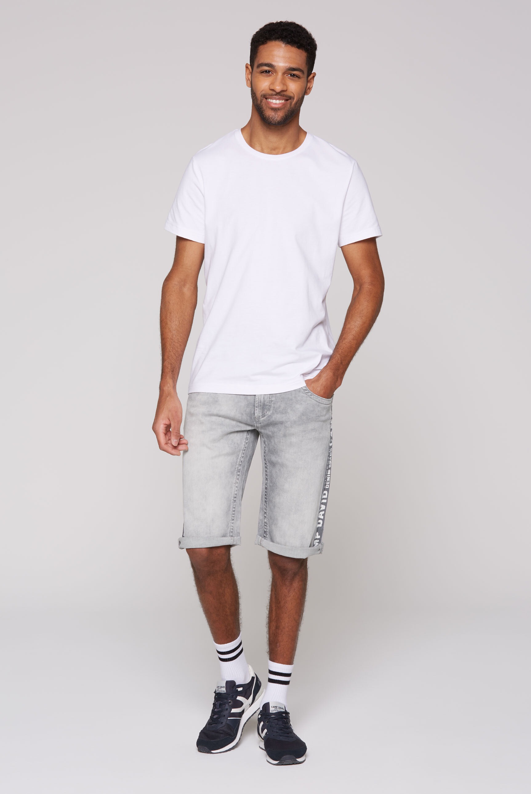 CAMP DAVID Jeansshorts, mit Turn-Up Saum