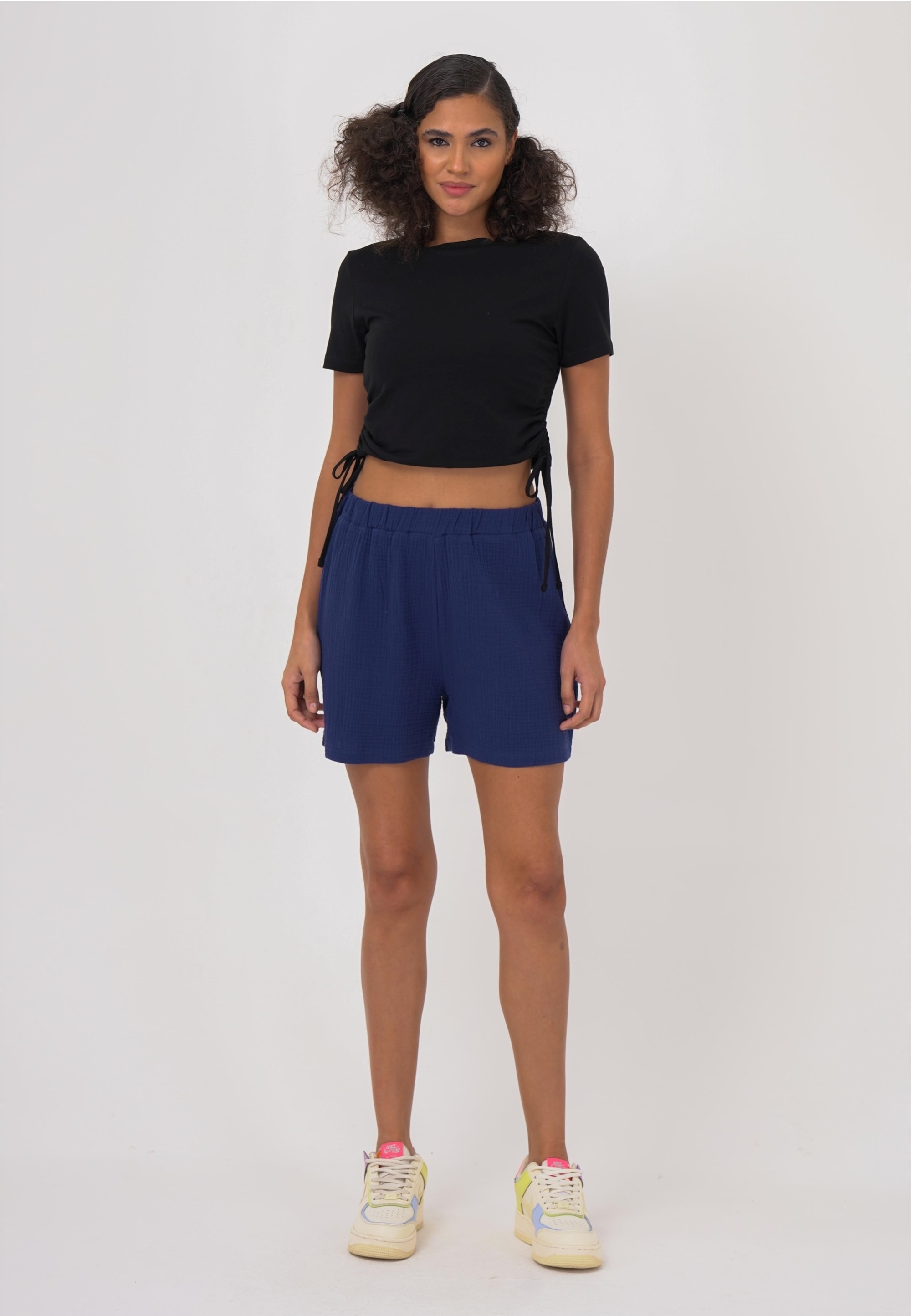 freshlions Shorts »Zara«, im einfarbigen Design