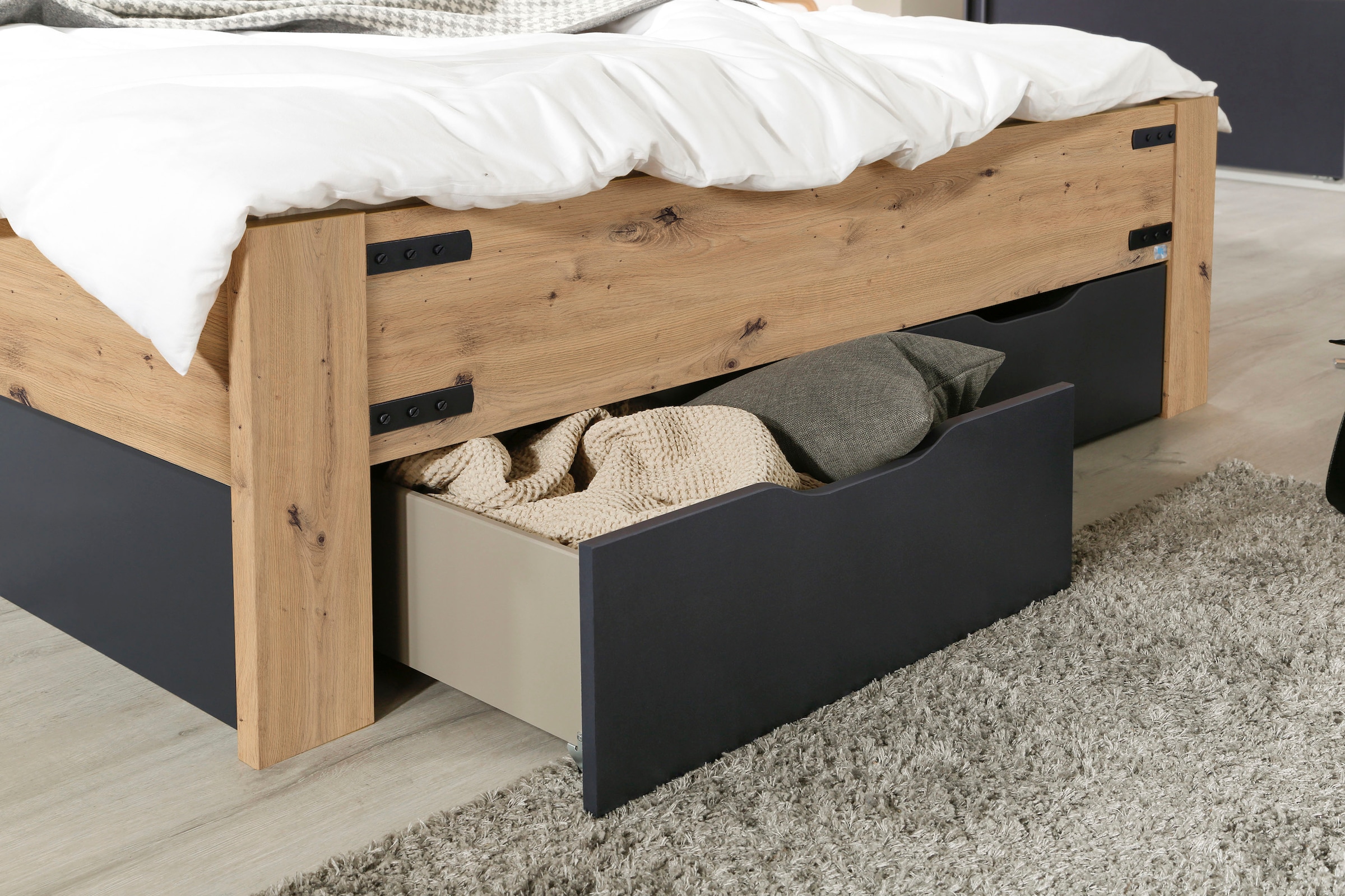 rauch Schlafzimmer-Set »Birmingham«, (5 tlg.), 5-tlg.Set: Schwebetürenschrank inkl. Passepartout, Bett, 2 Nachttische