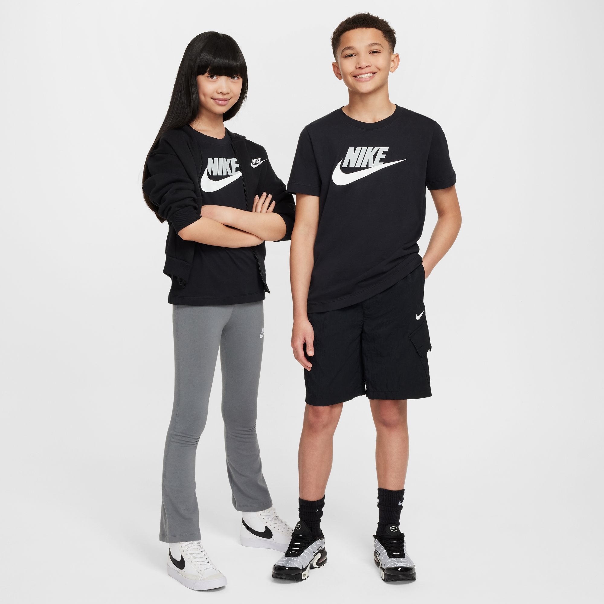 Nike Sportswear T-Shirt »Nike Sportswear Big Kids' T-Shirt« 1 Stk. gerader Rumpfabschluss, Kurzarm, aus Baumwolle, für Kinder