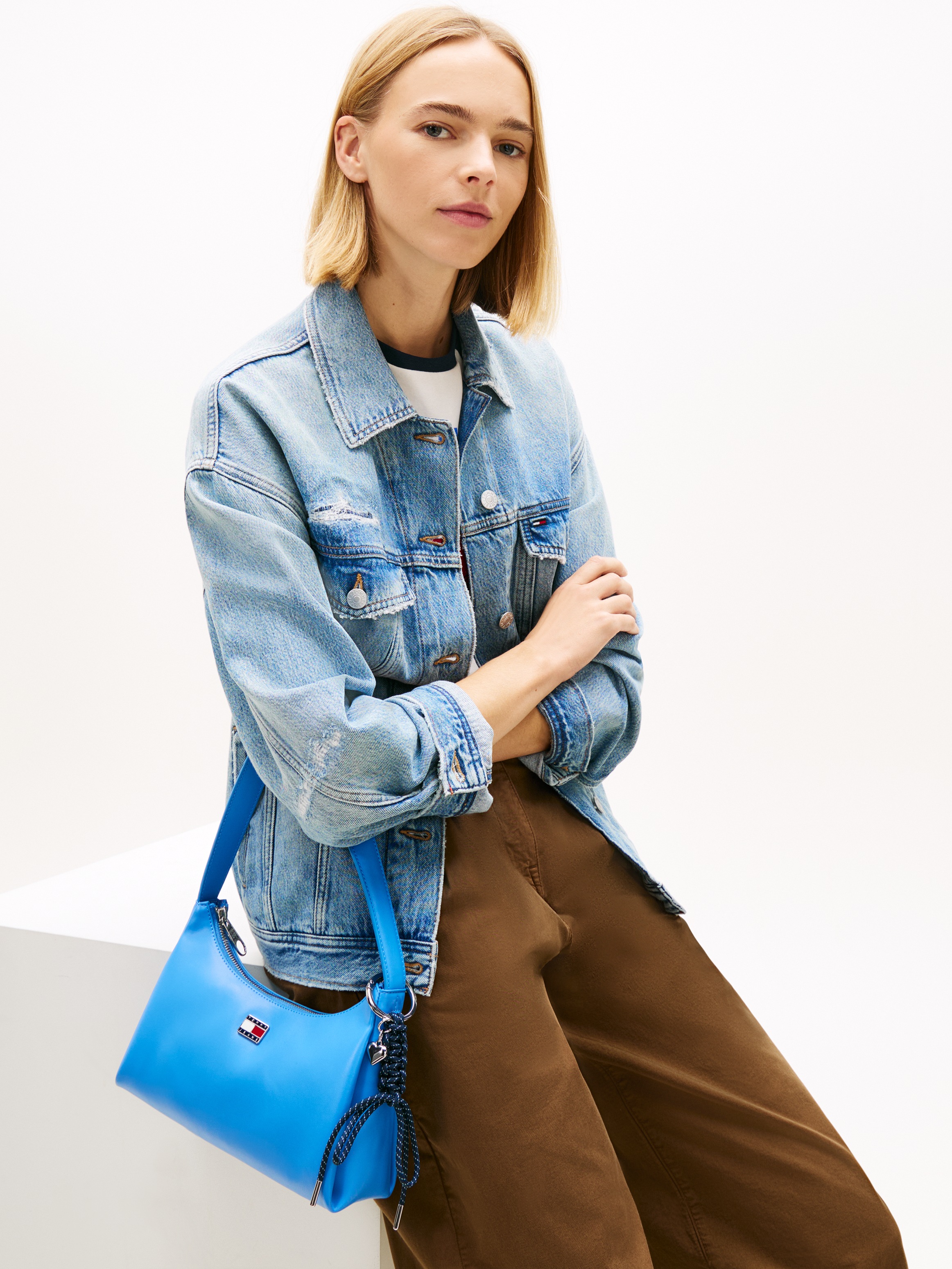 Tommy Jeans Schultertasche "TJW CITY CHARM SHOULDER BAG" Damen Schultertasc günstig online kaufen