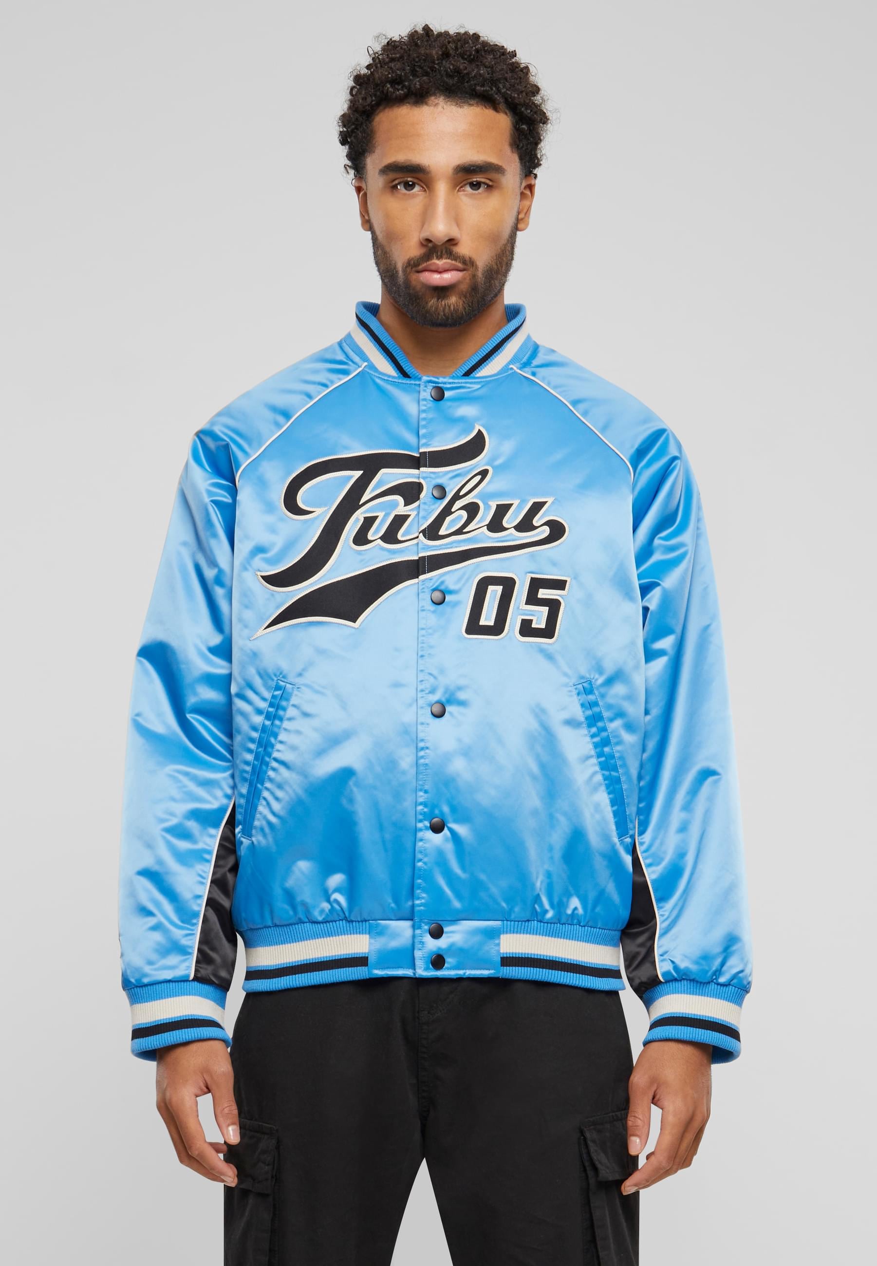 Fubu Bomberjacke »Fubu Herren FM241-012-1 Fubu Varsity Satin Raglan Bomber Jacket«, (1 St.), ohne Kapuze