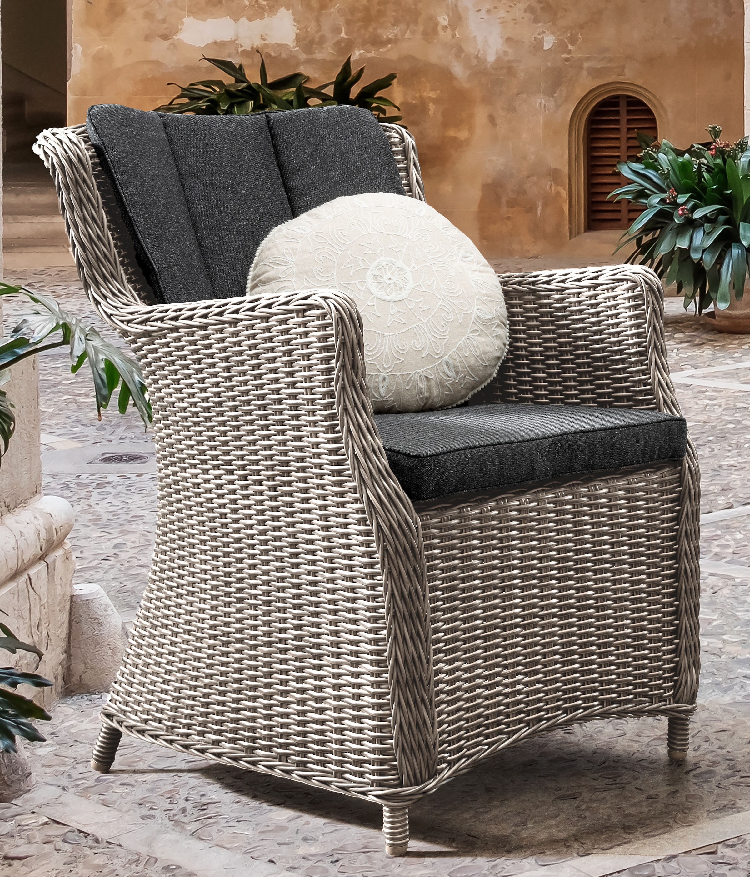 Destiny Balkonset »LUNA MERANO«, (Set, 3 tlg., 1 Beistelltisch, 2 Sessel), (Set, 7-tlg., 2 Sessel, 1 Tisch 46x47x50cm) Aluminium, Polyrattan