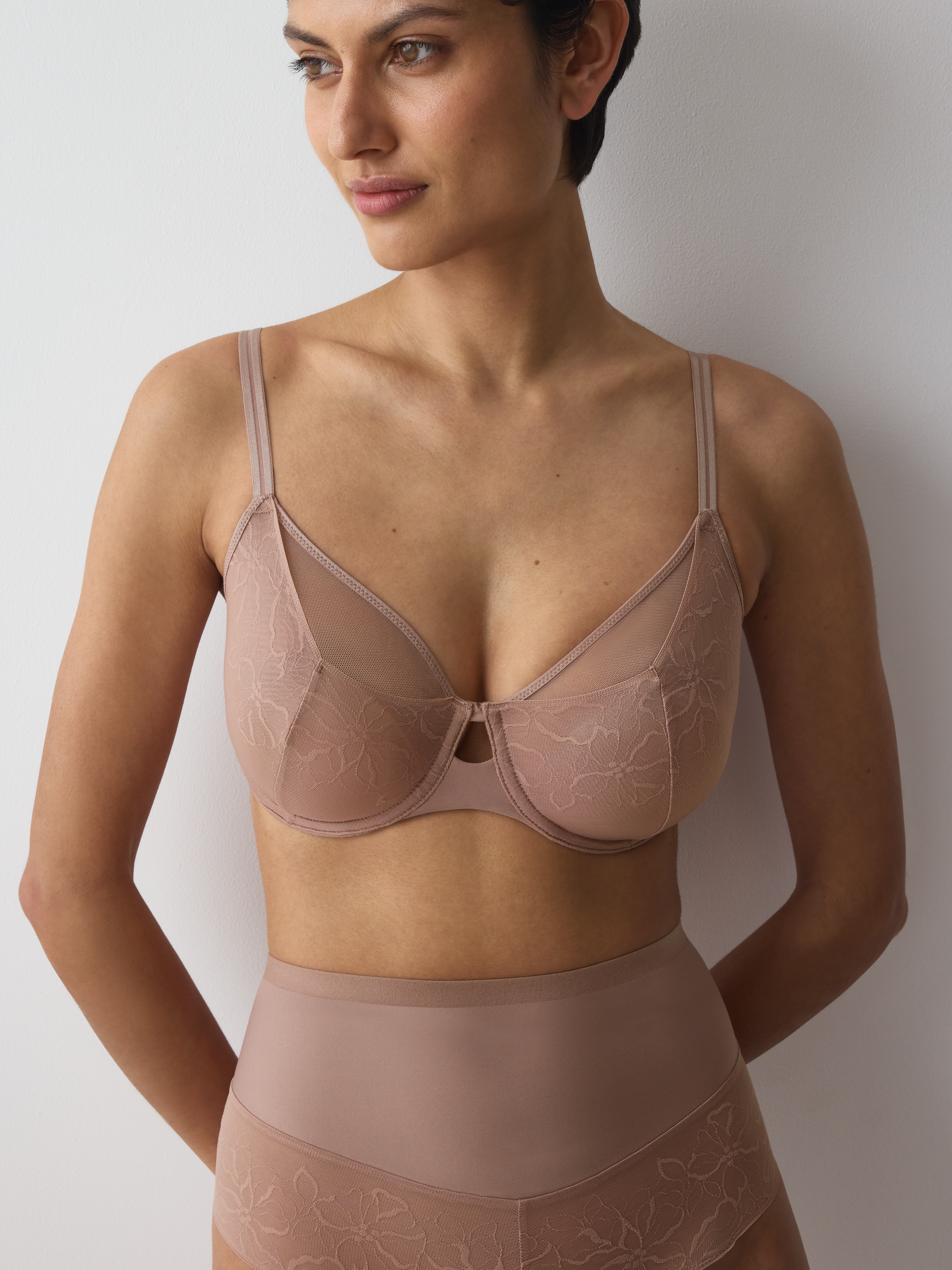 Triumph "Comfort Contour W01" verkleinert die Brust optisch um eine Cup-Größe