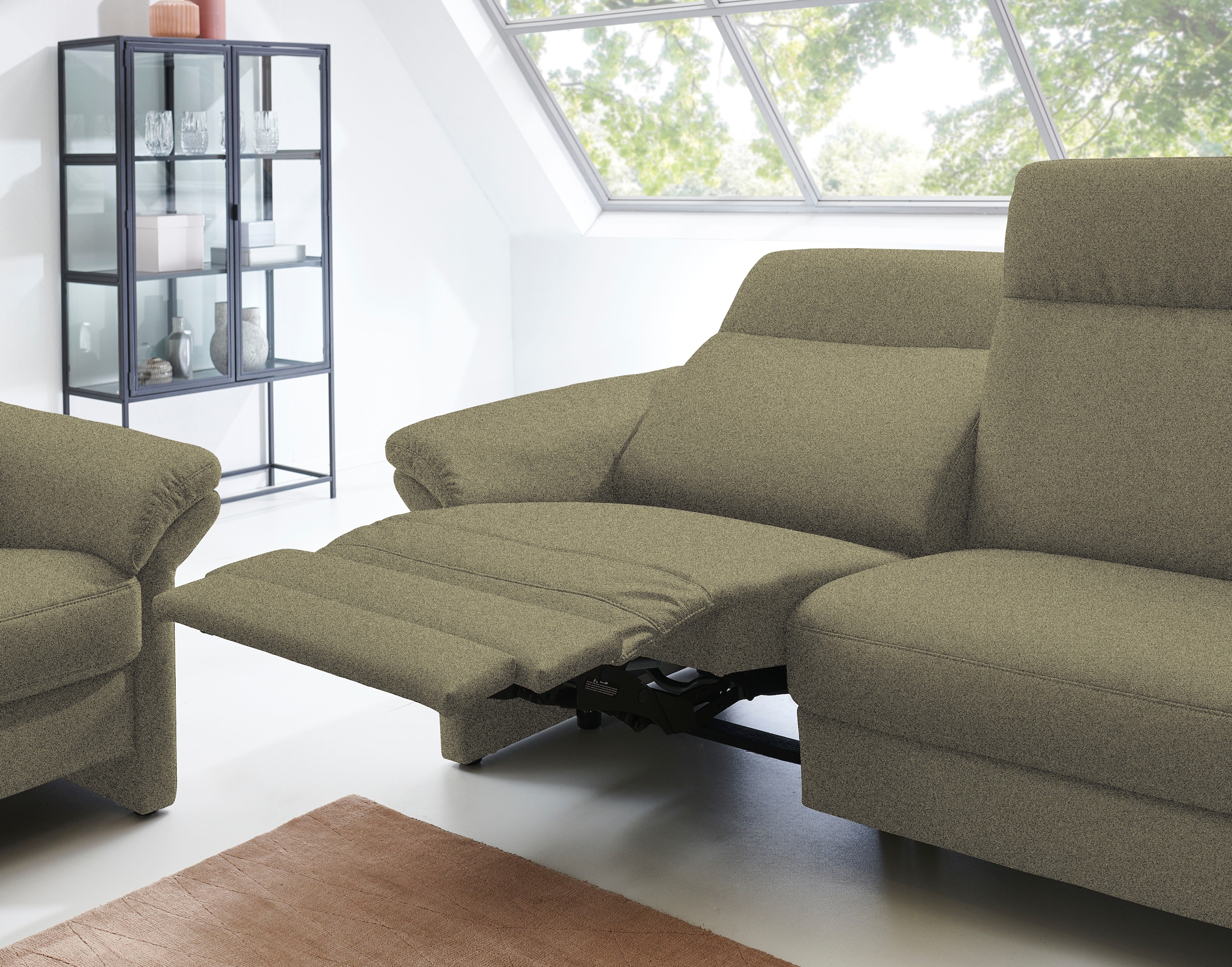 Places of Style 2,5-Sitzer »Senise, Breite 186 cm, Armteilverstellung, Federkern«, wahlweise auch mit Relaxfunktion auf beiden Seiten