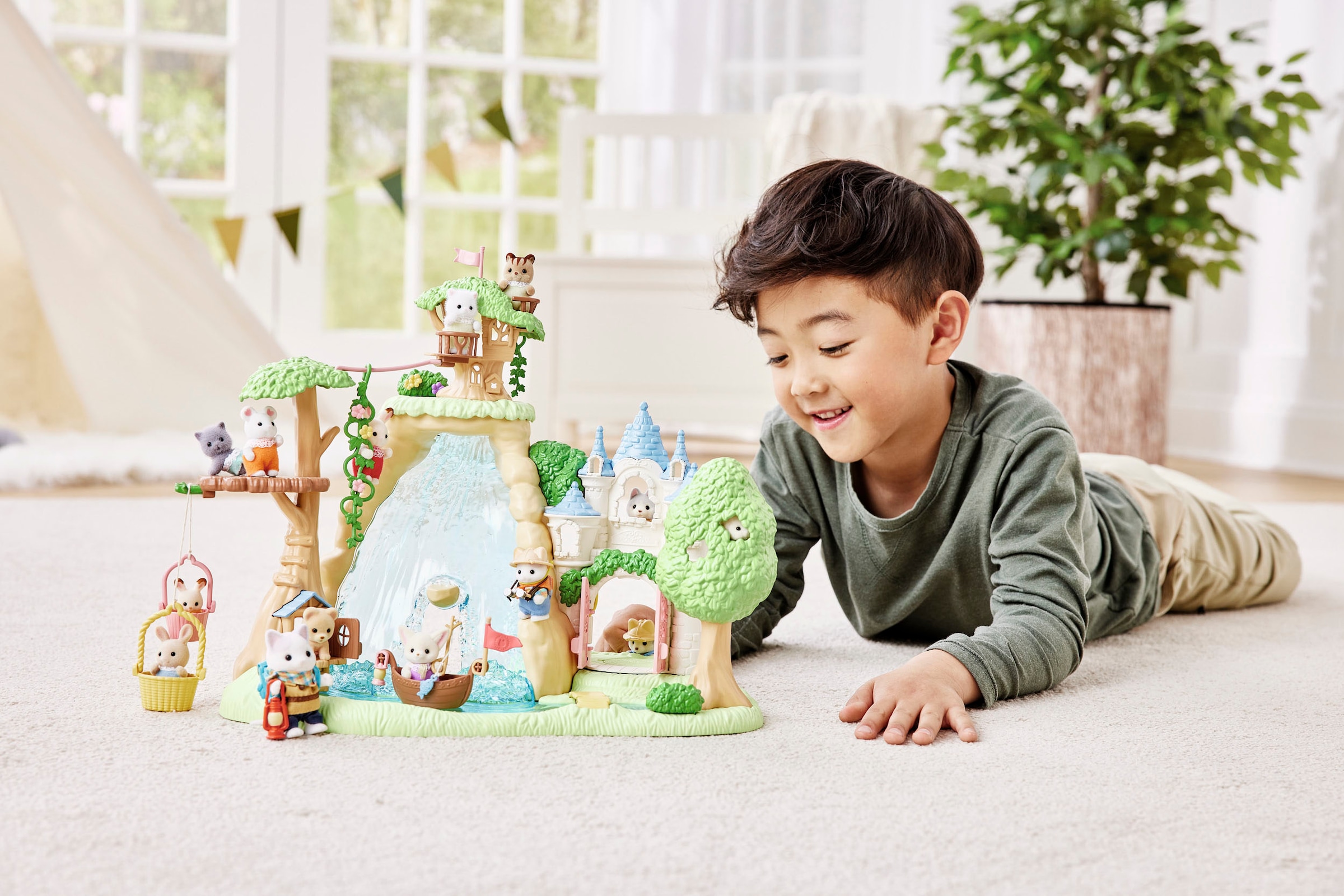 Sylvanian Families Spielfigur »Abenteuer Entdecker Set mit zwei Figuren (5763)«