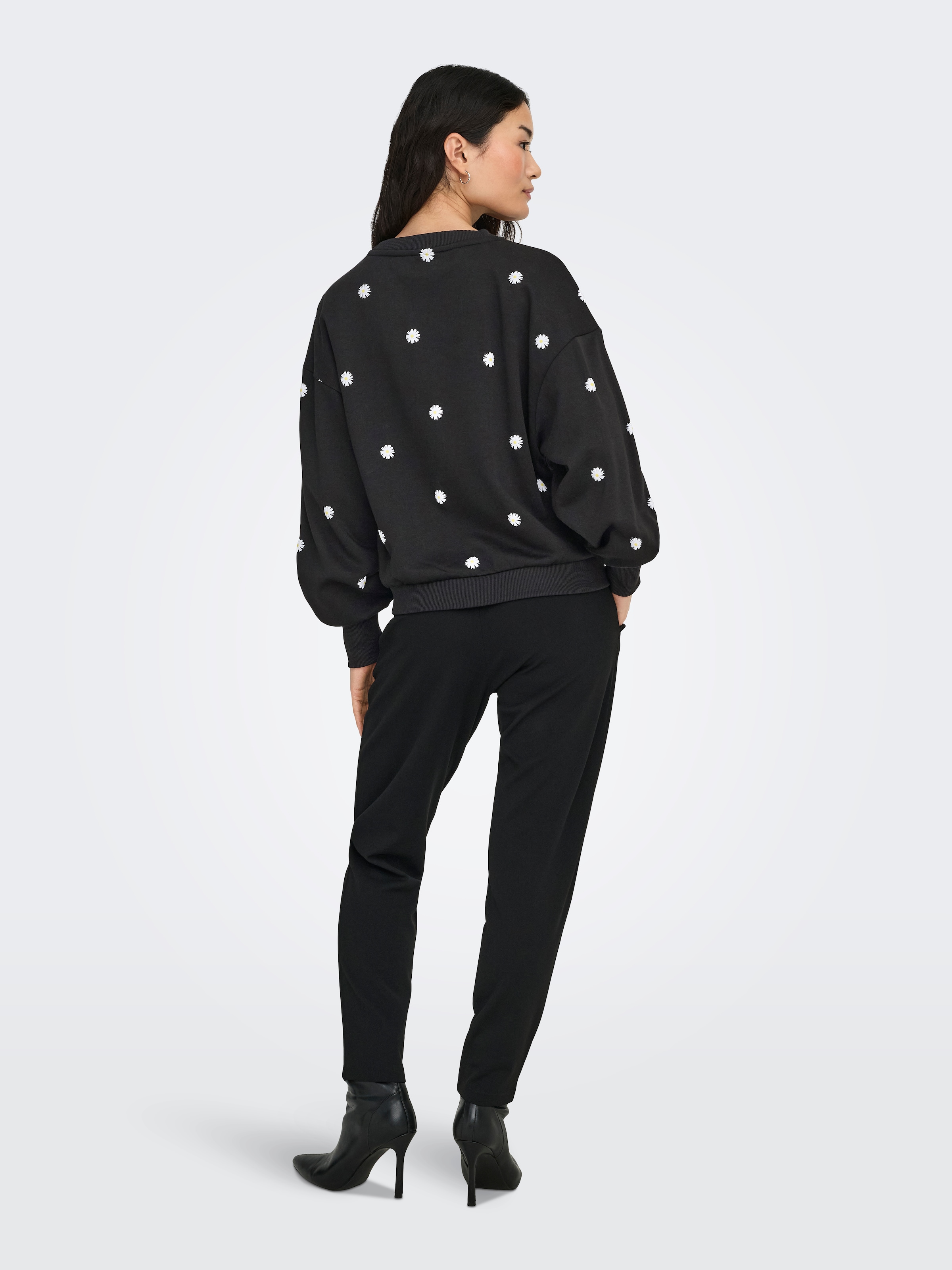 ONLY Onbrooke Long Sleeve Crewneck Sweatshirt Black Daisy Print M 7