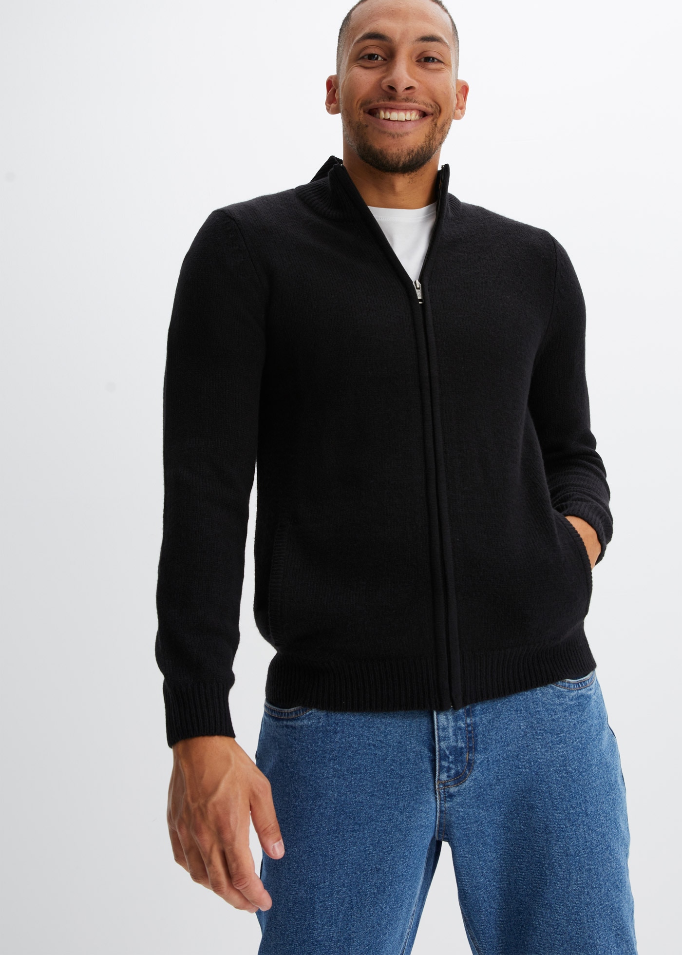 bonprix 1100000002199 "Feinstrickjacke" mit Stehkragen, Regular Fit, aus Polyacryl, mit Reißverschluss