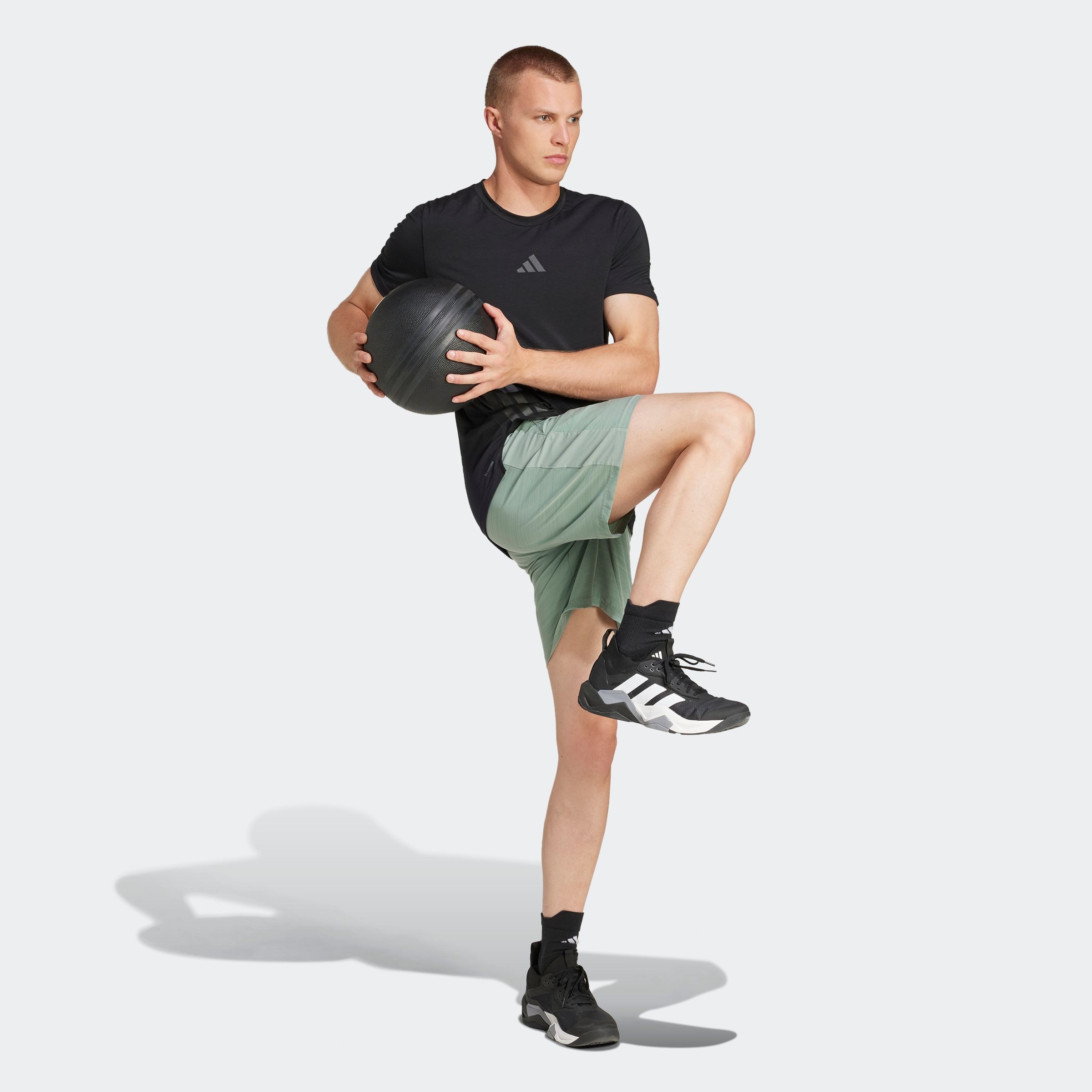 adidas Performance Shorts »TR-ES WV MEL S«, (1 tlg.), Trainingsshorts, meliert, leicht & atmungsaktiv