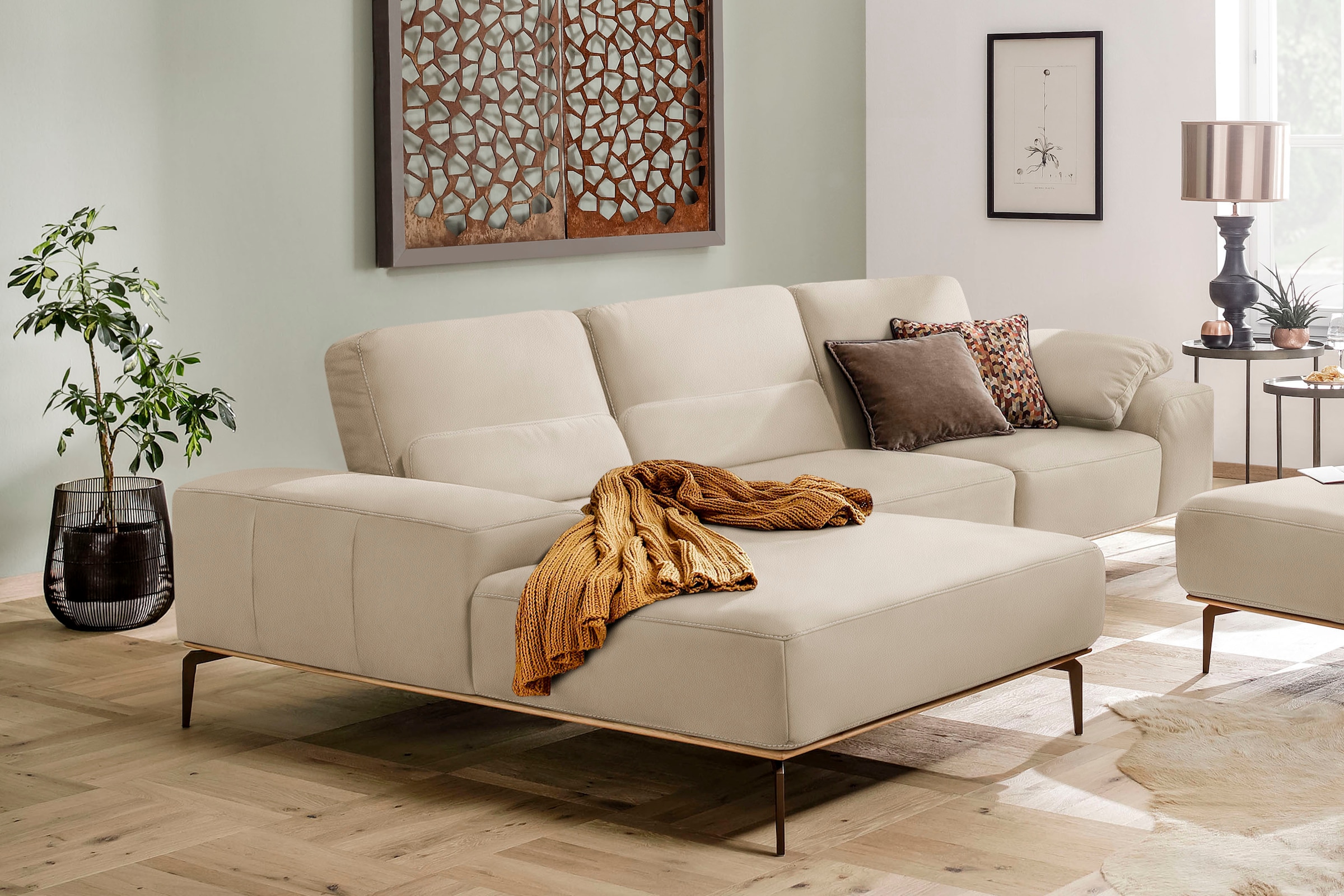 W.SCHILLIG Ecksofa "run, Designsofa mit tollem Sitzkomfort, bequem, L-Form" mit Holzsockel, Füße in Bronze pulverbeschichtet, Breite 319 cm