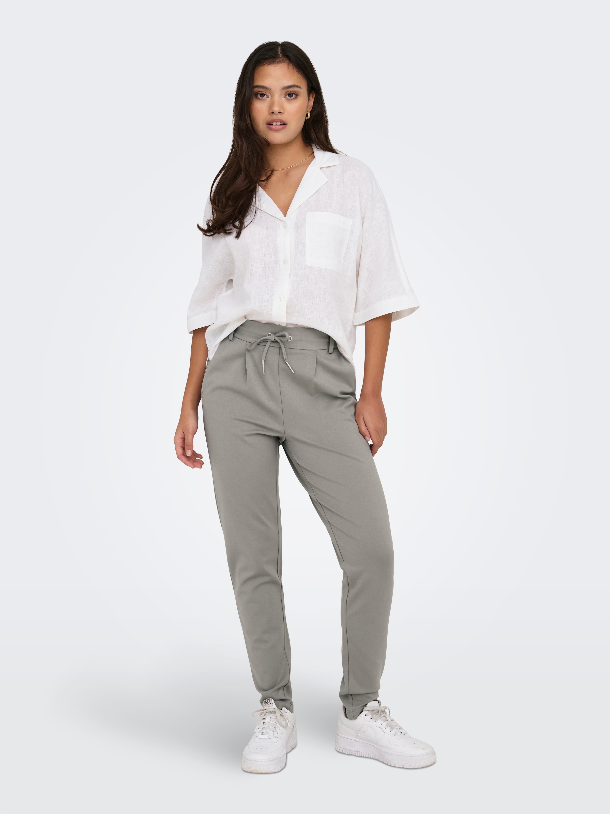 ONLY Jogger Pants »ONLPOPTRASH LIFE EASY COL PANT PNT NOOS«, bequeme Form mit elastischem Bund und Kordelzug