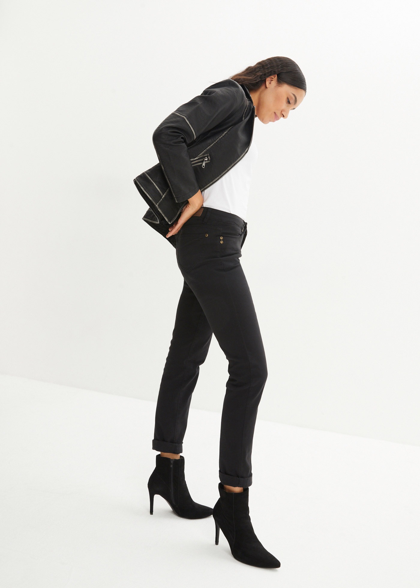 bonprix Straight-Jeans »Straight Jeans Mid Waist, Stretch« Regular Fit, mit Aufschlag, im Five-Pocket-Style