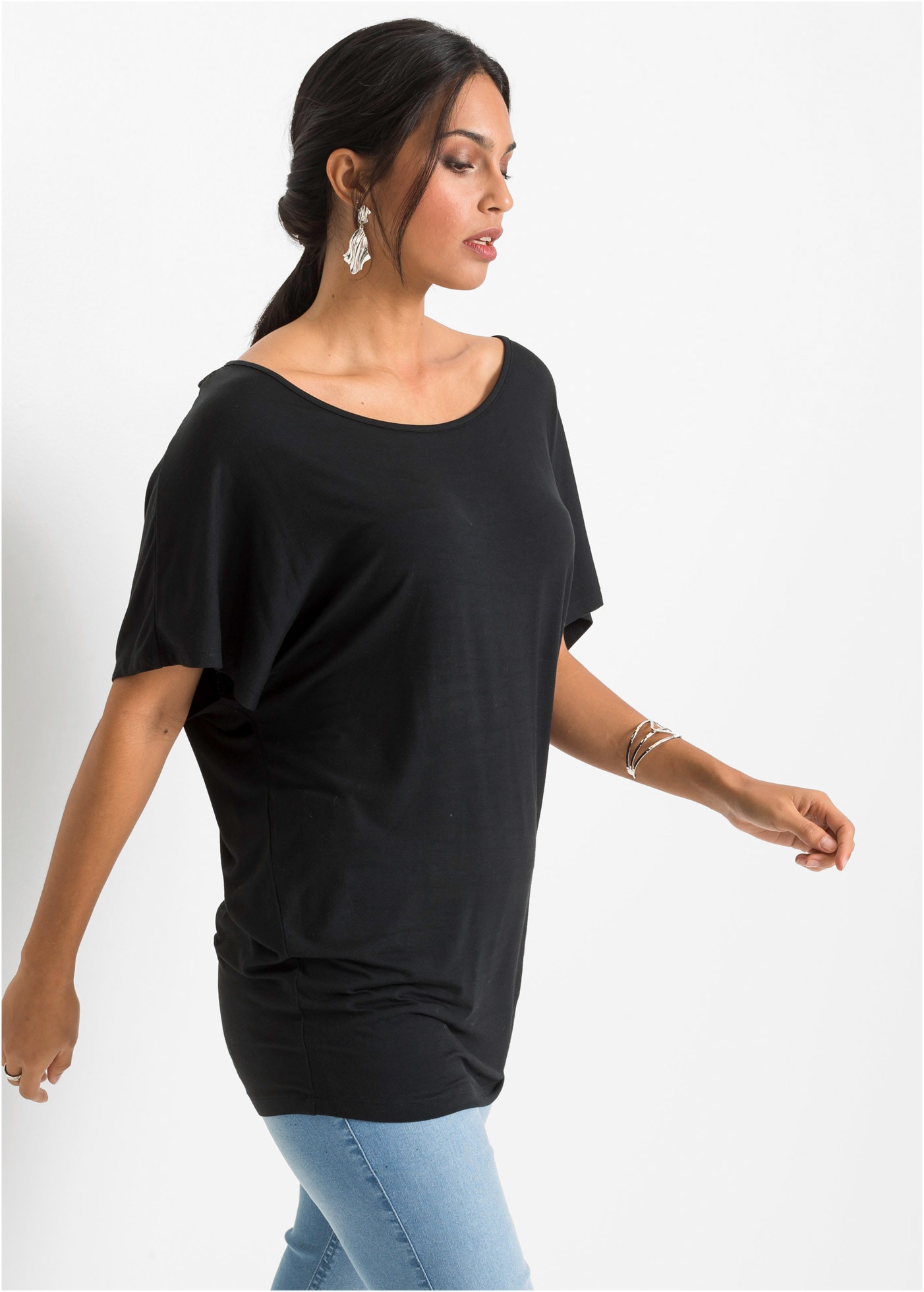 bonprix T-Shirt Oversize-Passform, Fledermaus-Halbarm, mit Spitzeneinsatz im Rücken