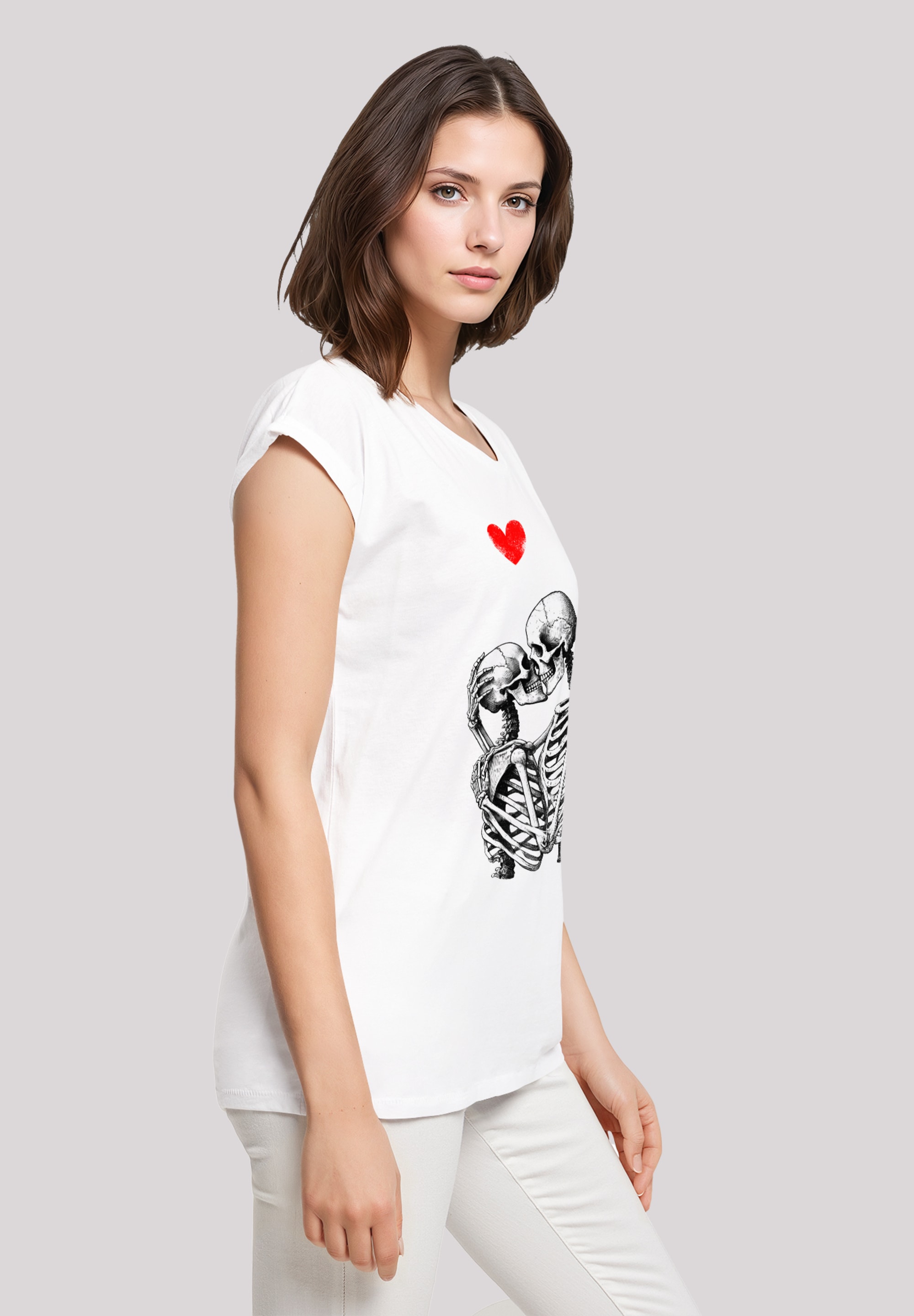 F4NT4STIC T-Shirt »Love is all you need«, Premium Qualität