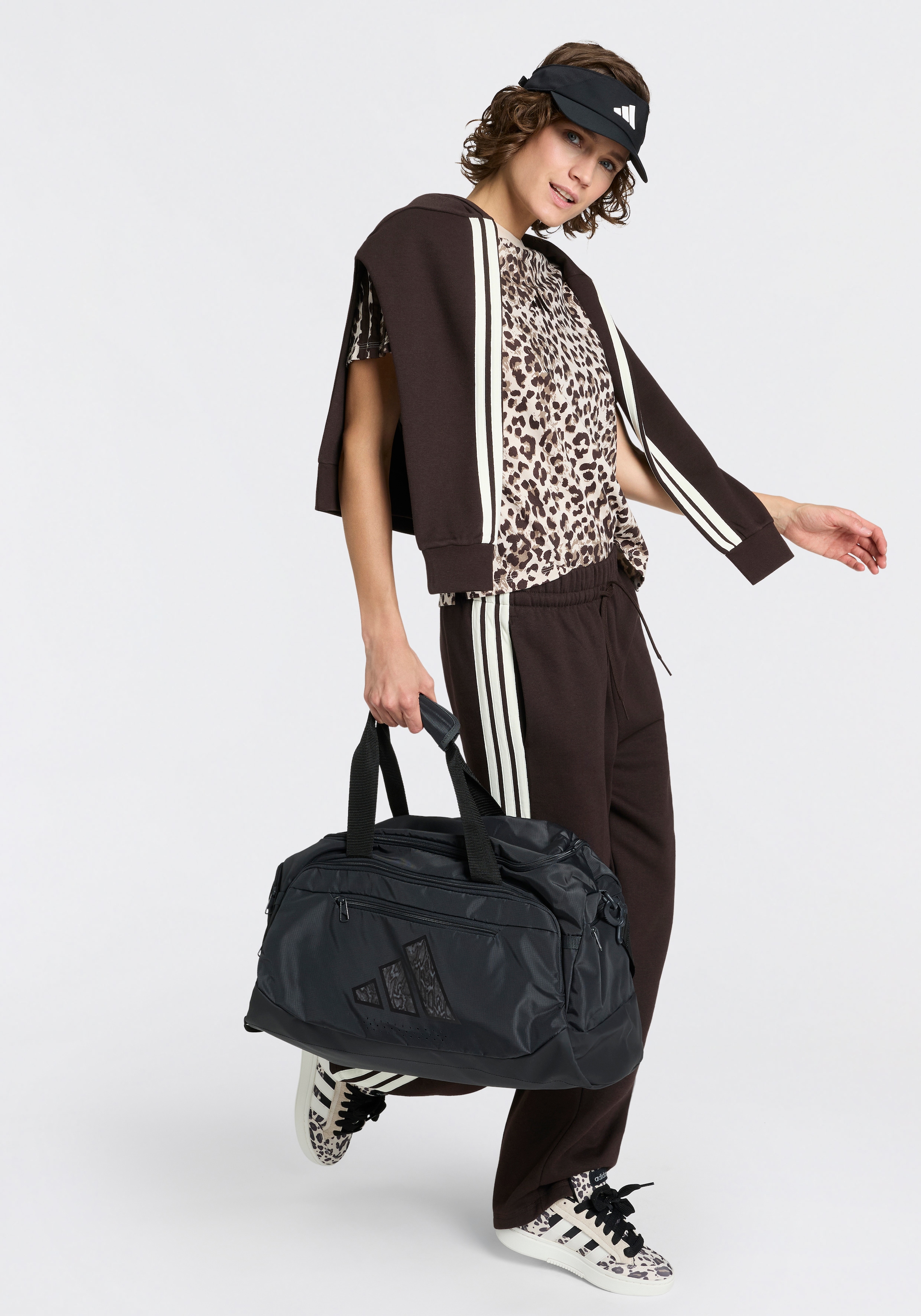 adidas Sportswear Sneaker »GRAND COURT ALPHA«  mit Leo Muster