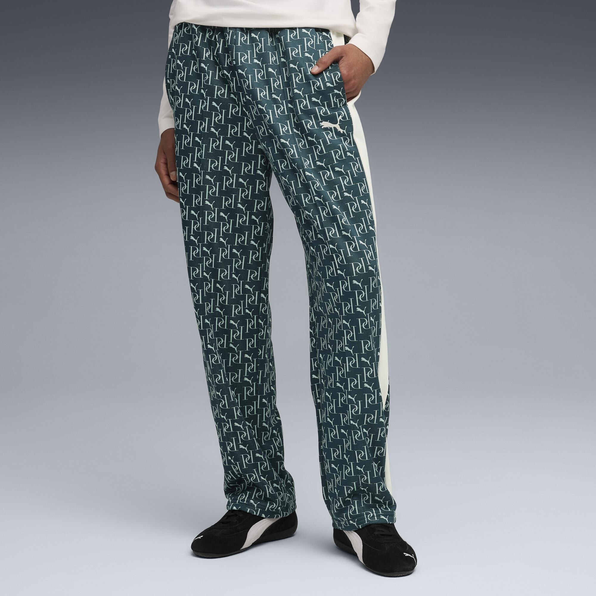 PUMA Sporthose »T7 Allover-Print Relaxed Trainingshose Herren«