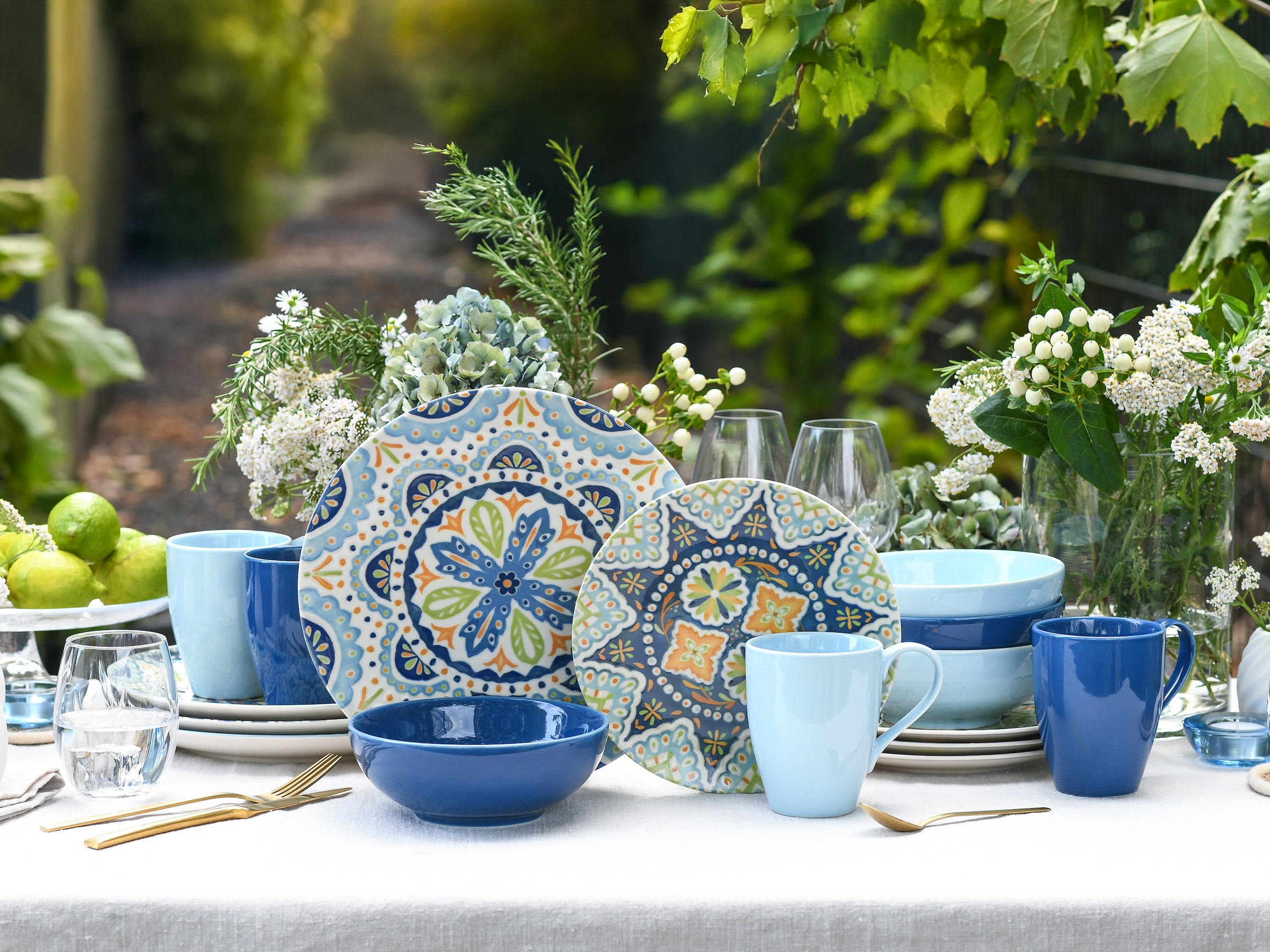 CreaTable Kombiservice »Patio, Geschirr-Set, 16-tlg.« Hellblaue und blaue Farbglasuren, Hochwertiges Steinzeug