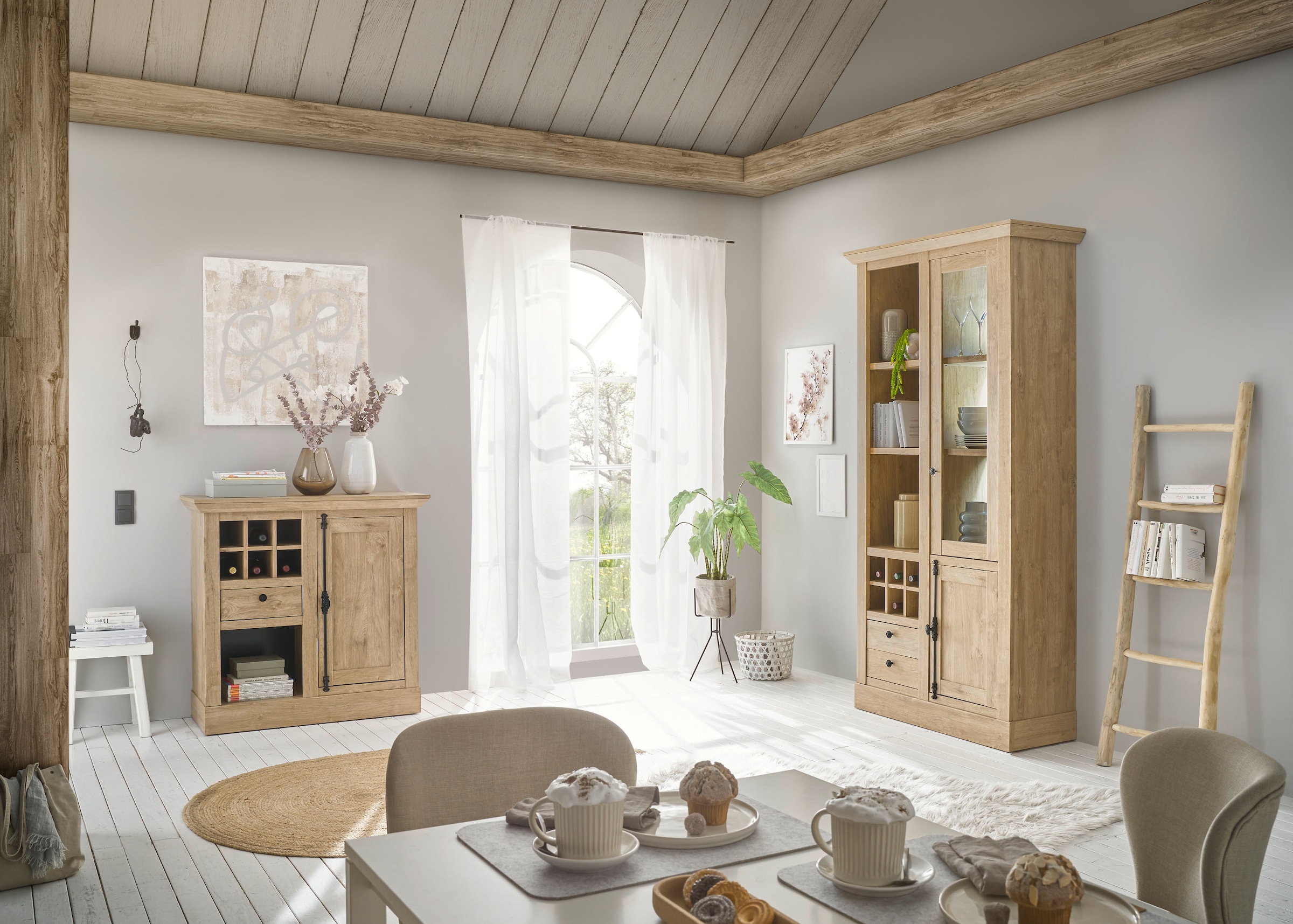 Home affaire Vitrine »Cornwall, Hochschrank im Landhausstil, Glasvitrine, Eiche Dekor«, (1 St.), Metallgriffe, 105 cm breit, viel Stauraum, in zwei Größen verfügbar