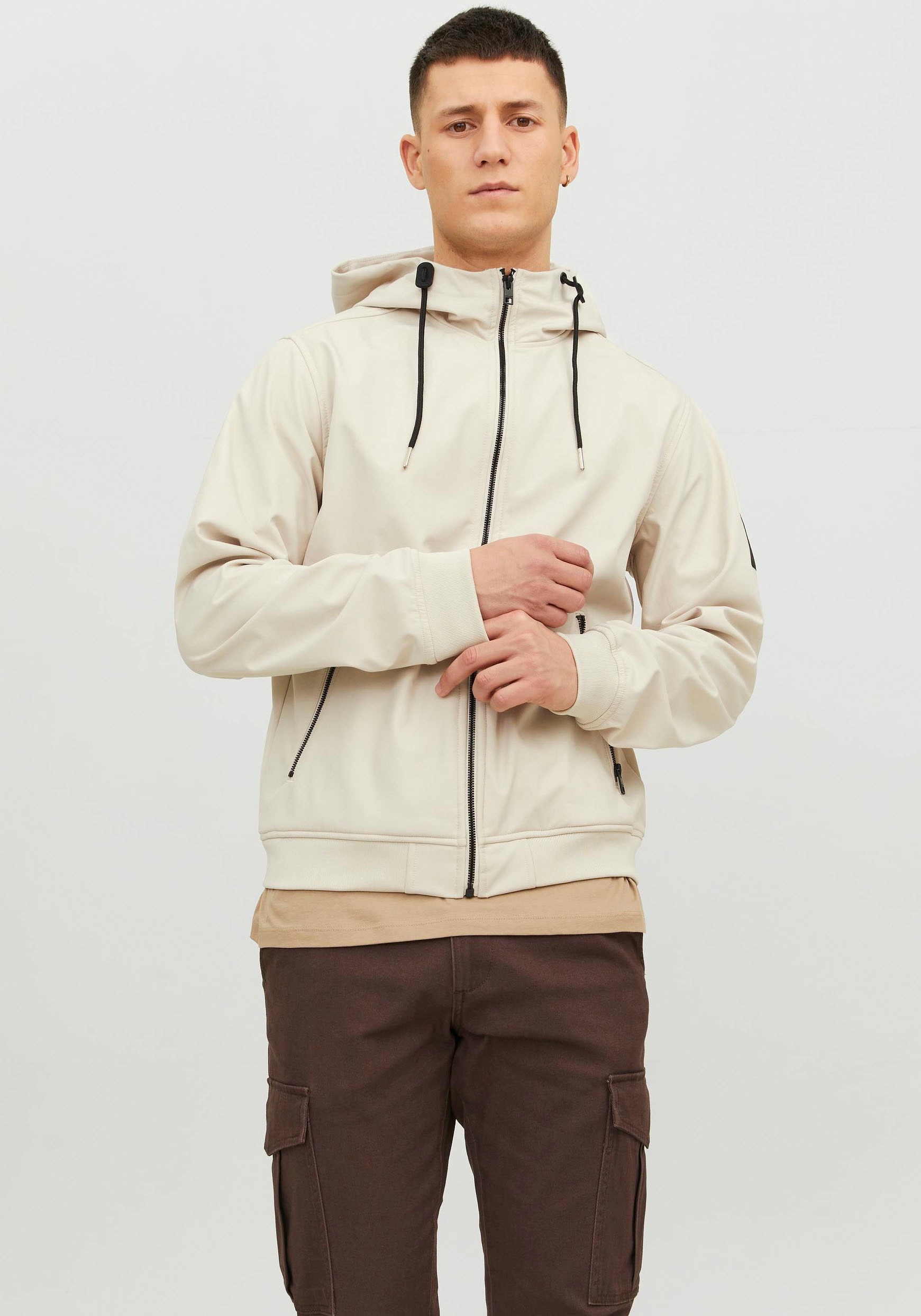 Jack & Jones Softshelljacke "JJEBASIC SOFTSHELL HOOD NOOS", mit Kapuze