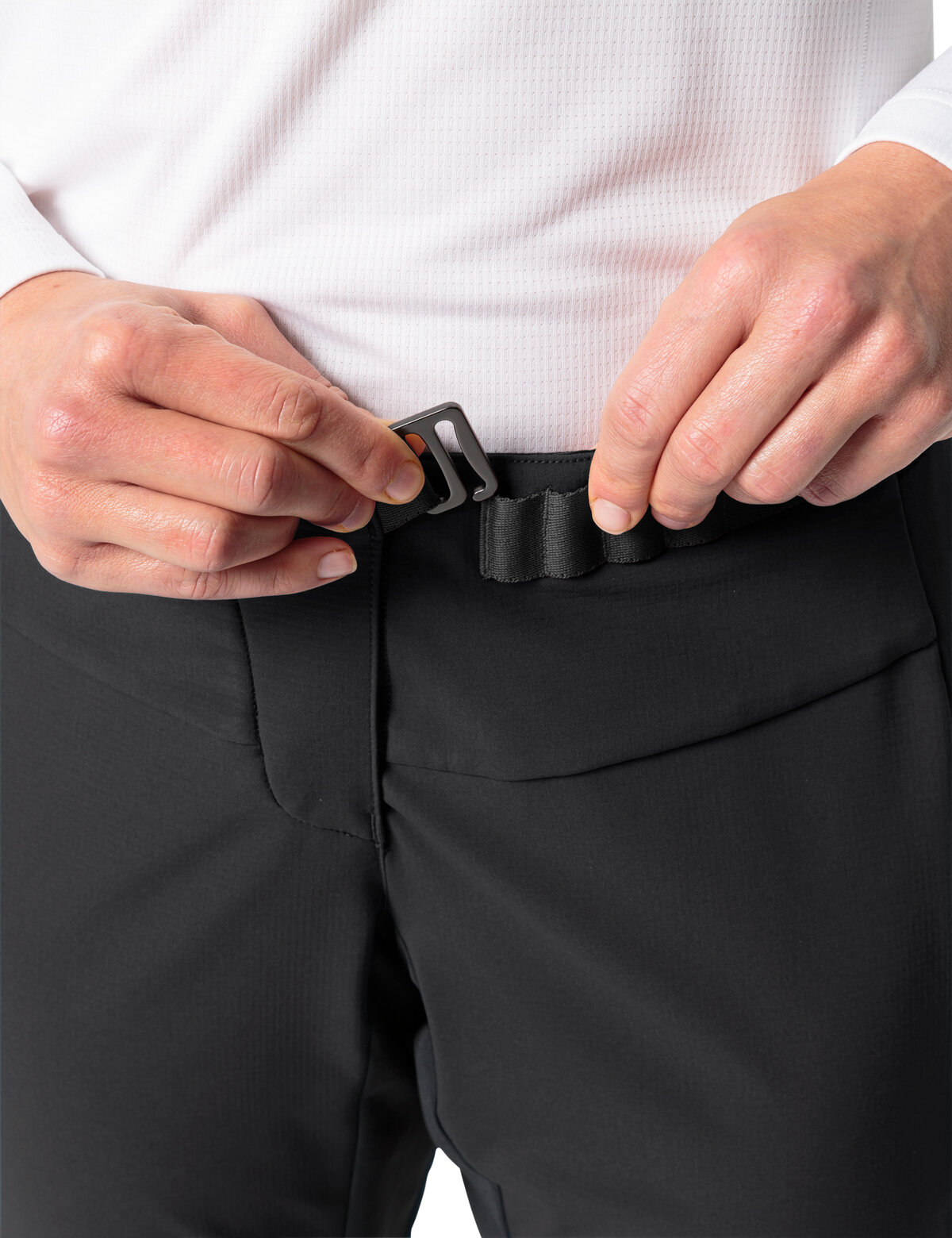 Thumbnail - VAUDE Fahrradhose "WOMENS ALL YEAR MOAB PANTS" aus Polyester und Elasthan, mit Elasthan-Anteil für Bewegungsfreiheit