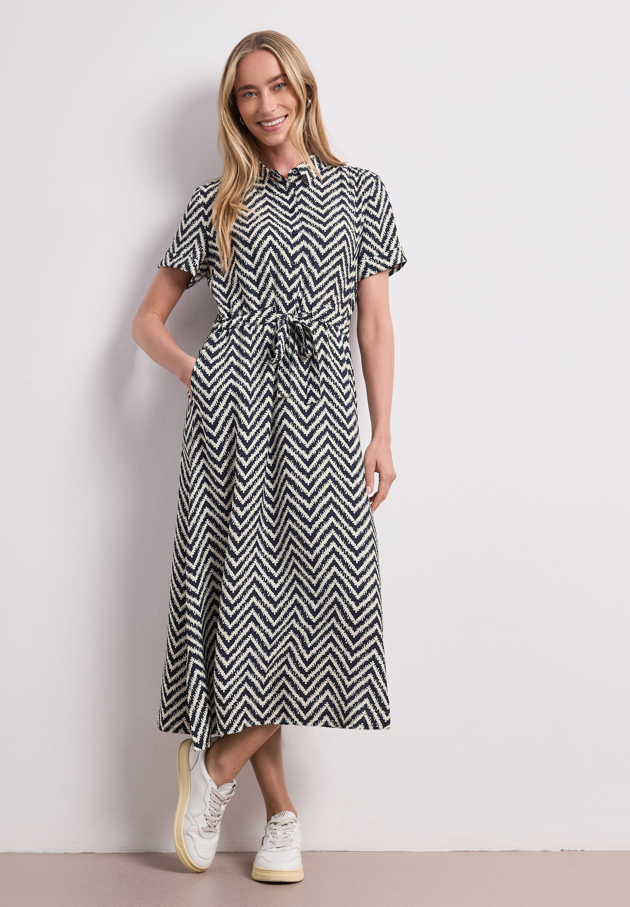 STREET ONE Midikleid Eingrifftaschen Sommerkleid mit Zick-Zack-Muster