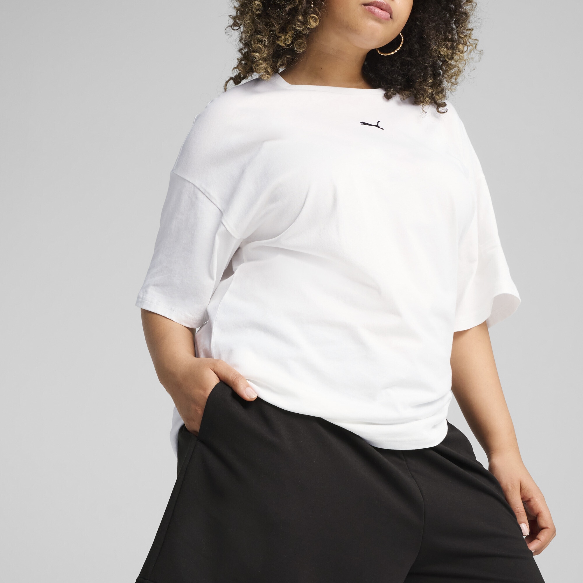 PUMA Sporthose »ESS Small No. 1 Logo 4" Leichte Hochgeschnittene Shorts Damen«