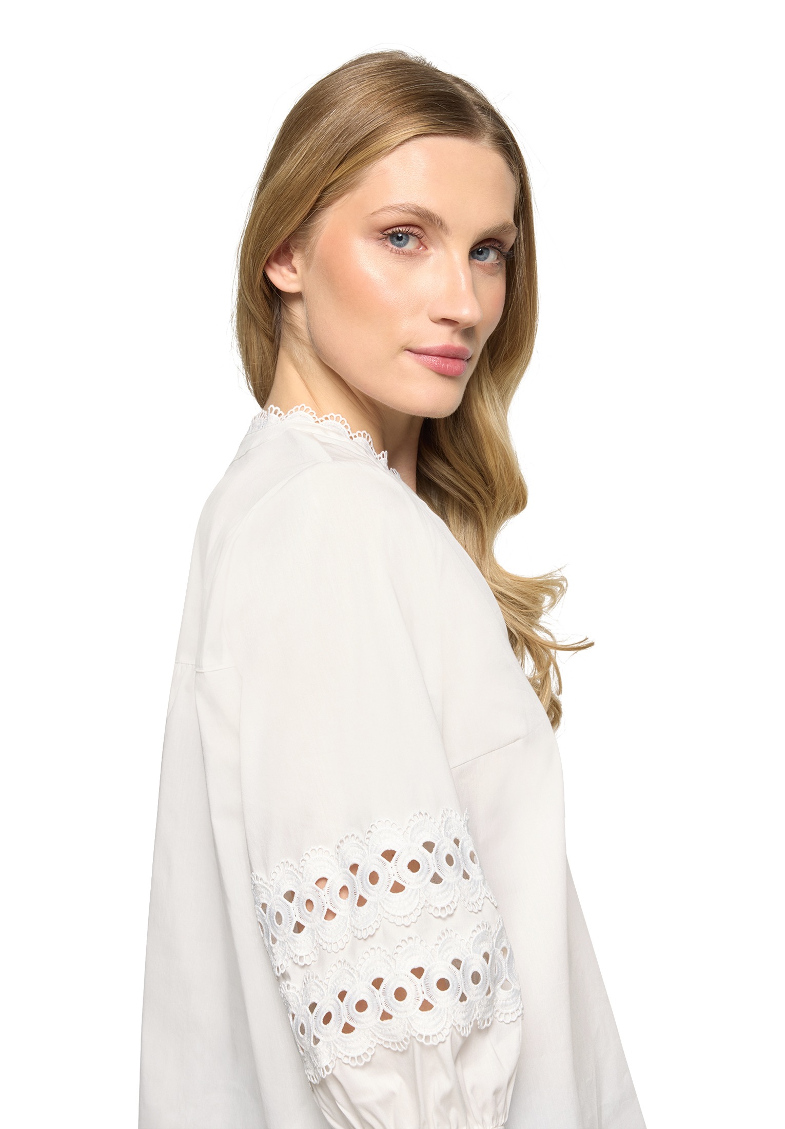 Betty&Co Schlupfbluse »Damen mit Spitzeneinsatz«