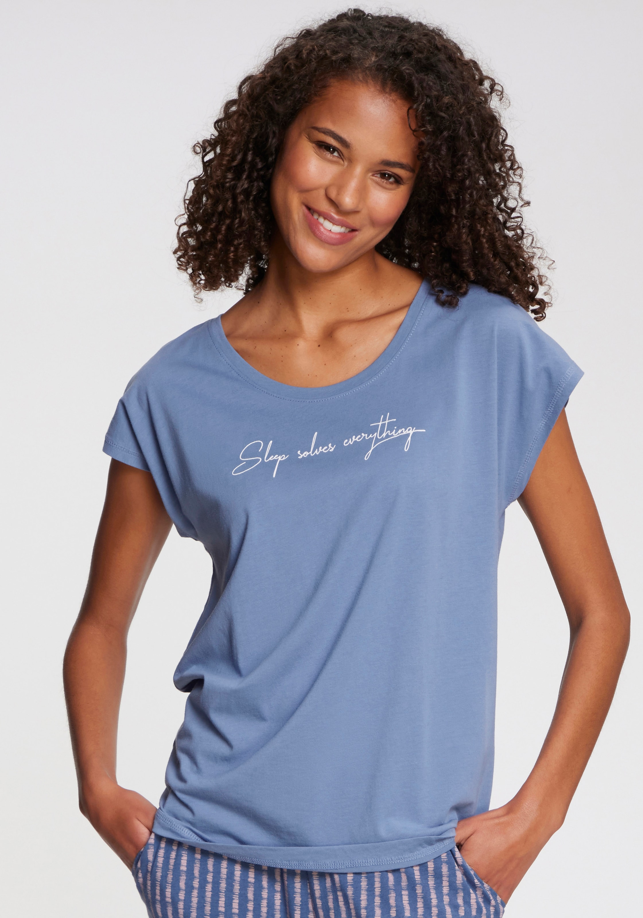 Vivance Dreams T-Shirt, Mit kleinem Frontprint günstig online kaufen
