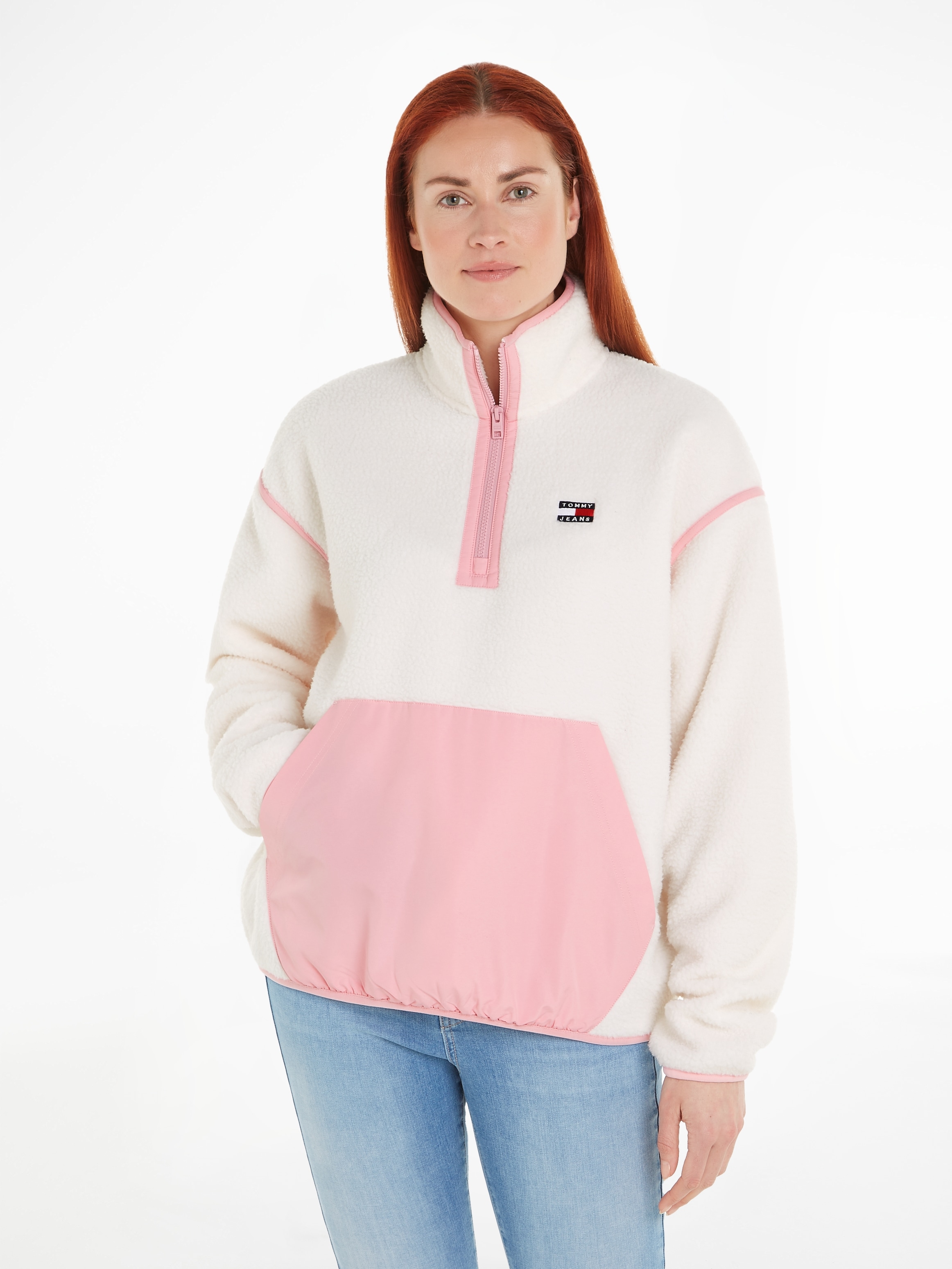 Tommy Jeans Sweatjacke »TJW FLEECE COLOR MIX QTR ZIP«, mit Kängurutasche