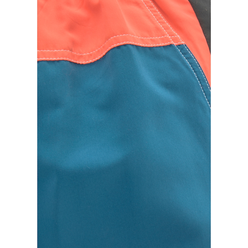 Marken Bench. Bench. Badeshorts »Davis«, im Colorblockingdesign grau-orange Marken Bench. Bench. Badeshorts »Davis«, im Colorblockingdesign grau-orange