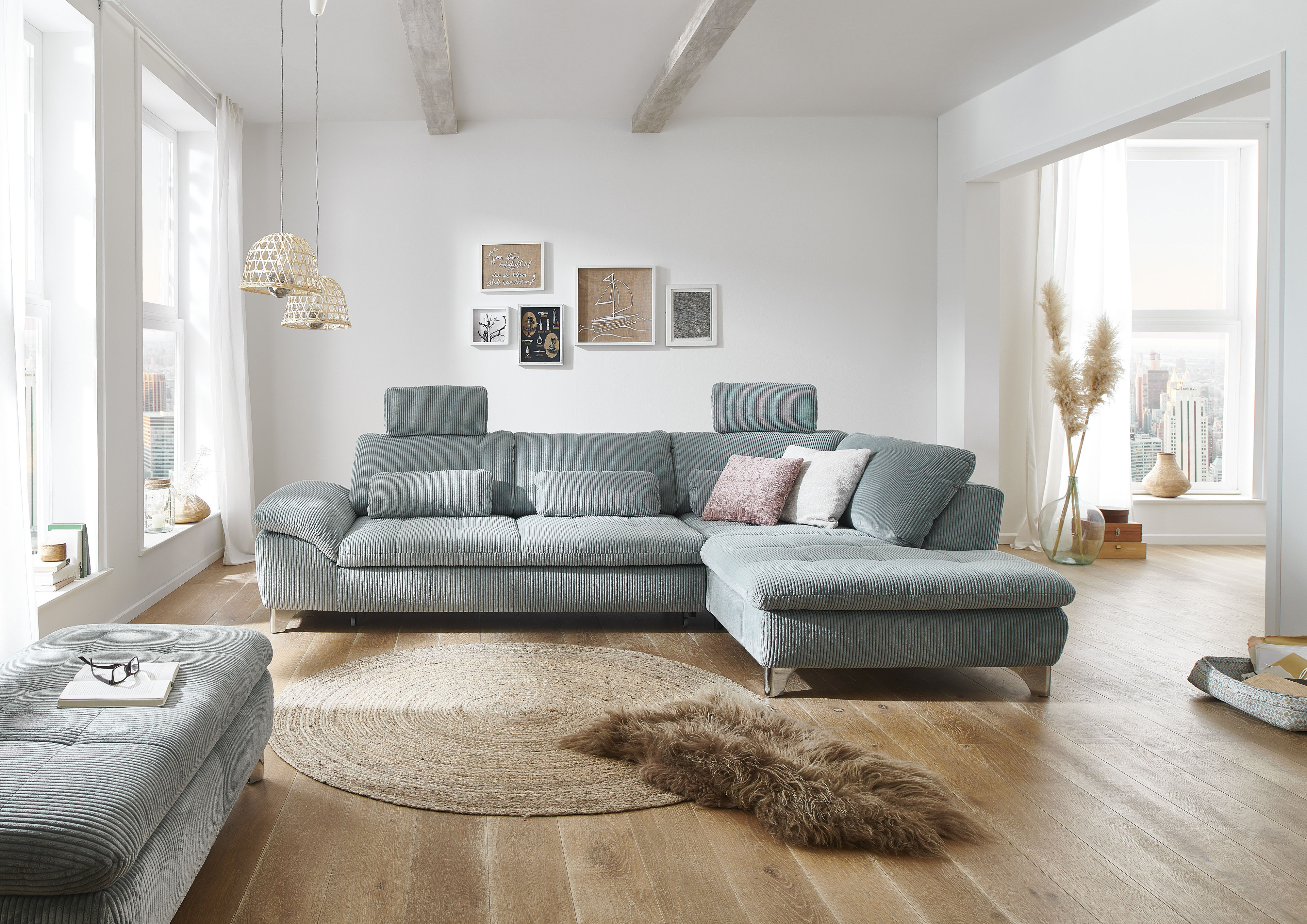 Die PlanBar Ecksofa "Ottomane MP-IN14007 L-Form, Breite 306 cm" wahlweise mit Schlaffunktion und verstellbaren Kopfstützen