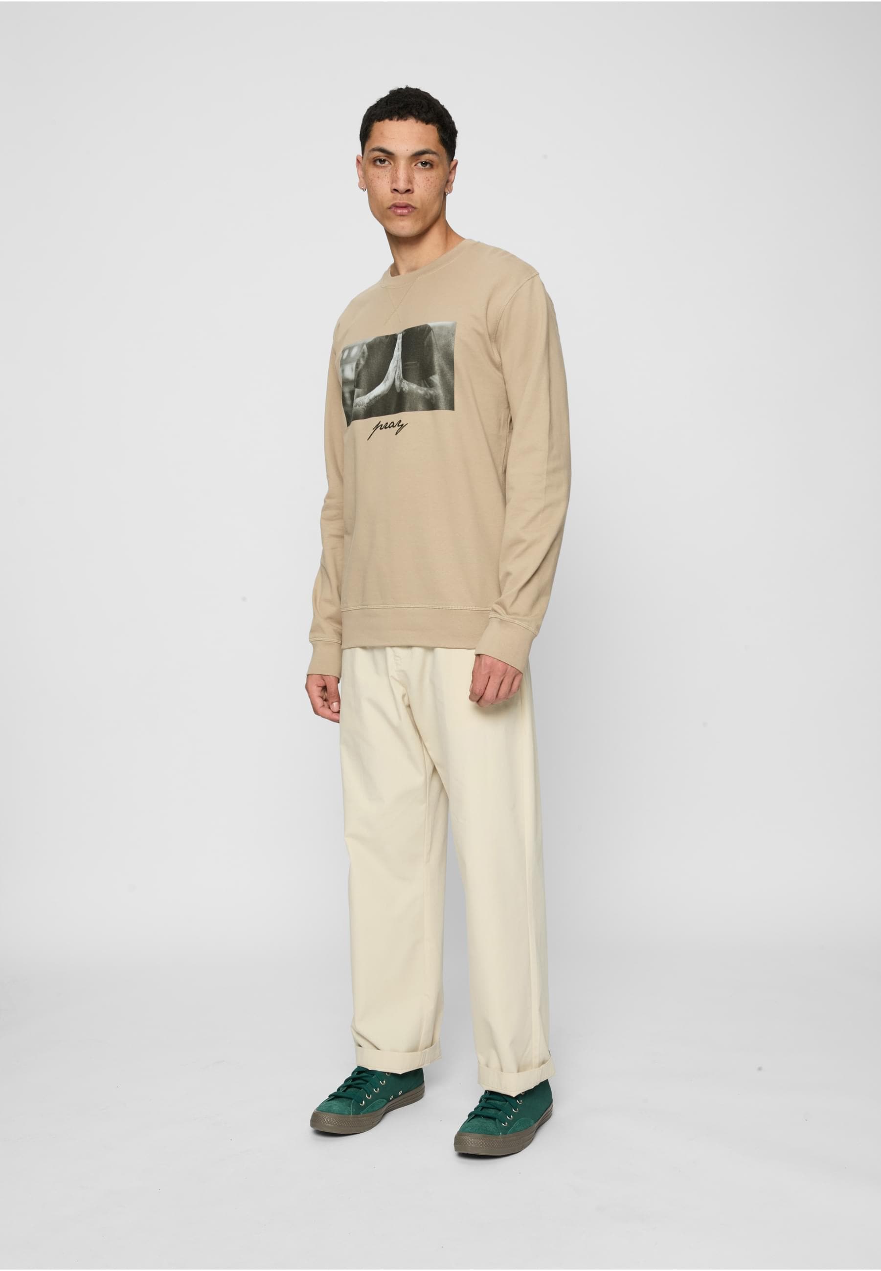 MisterTee Rundhalspullover »MisterTee Herren Pray Crewneck«, (1 tlg.)