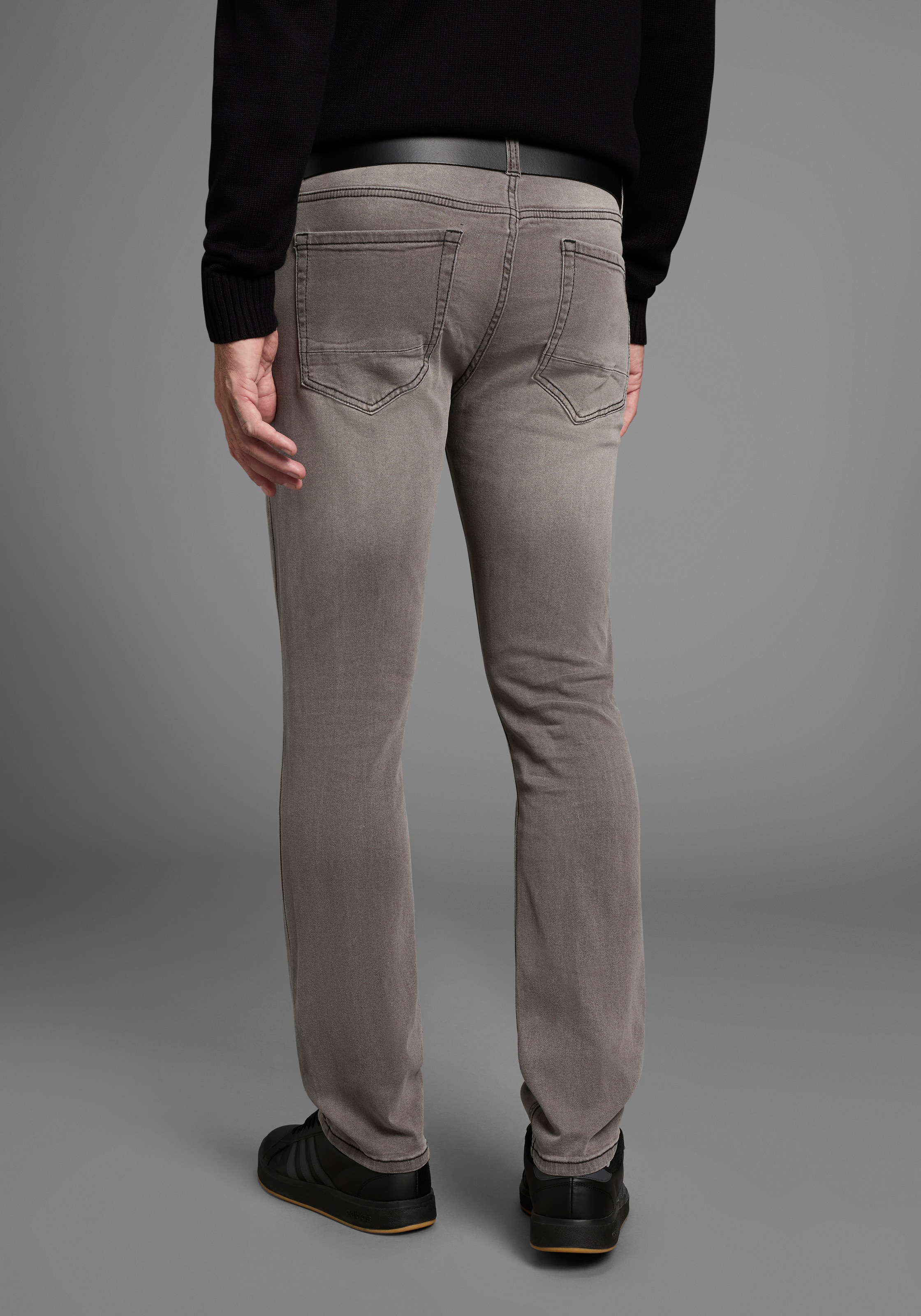 Thumbnail - Bruno Banani Straight-Jeans "Hutch", gerade Beinform, teilweise mit modischen Destroyed-Effekten