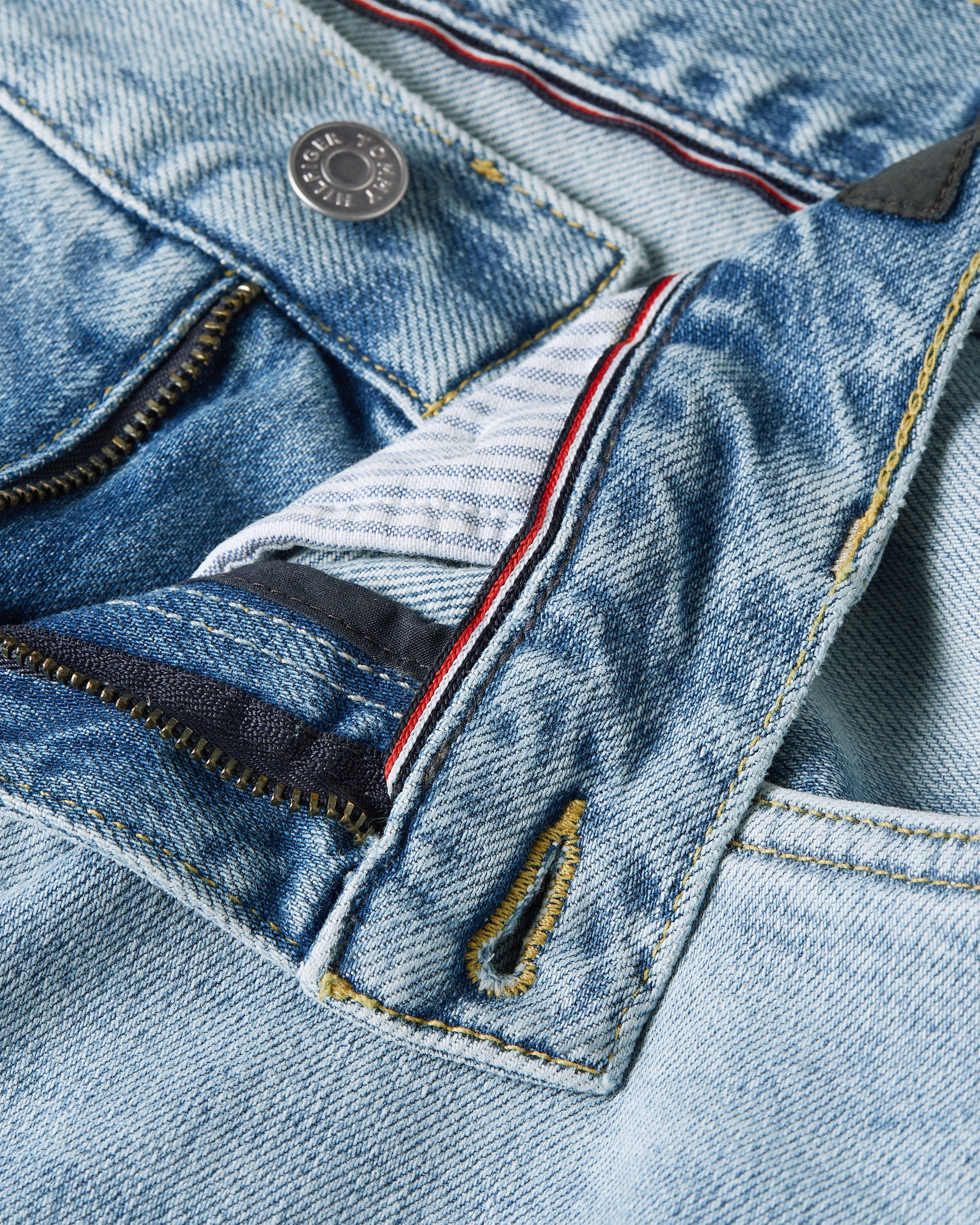 Tommy Hilfiger Straight-Jeans »DENTON Straight Fit«
