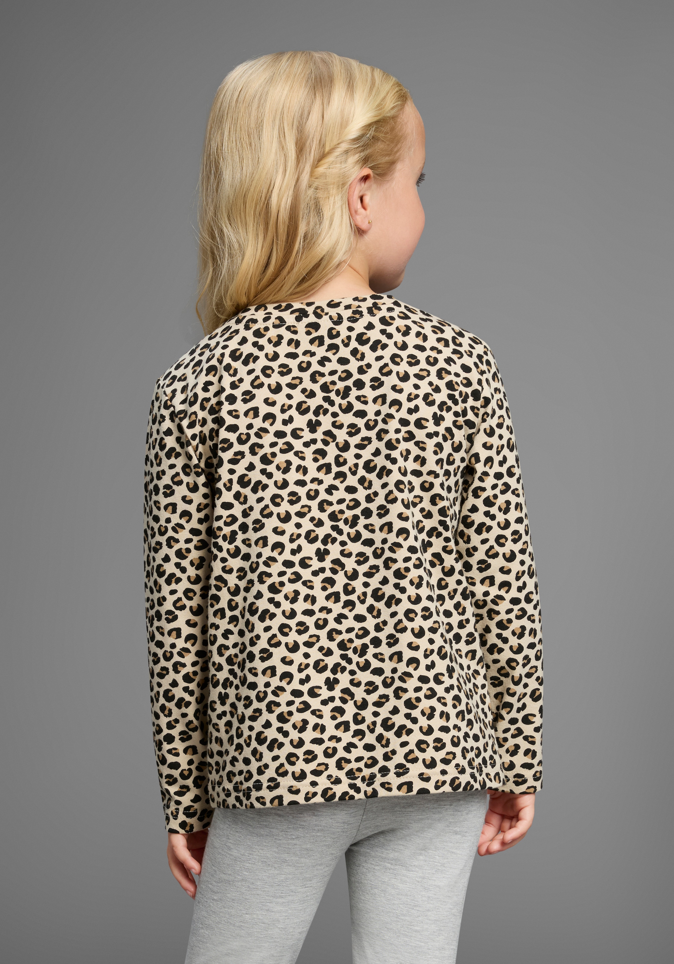 KIDSWORLD Langarmshirt »Shirt in Leo-Optik«, Modischer Animal-Print