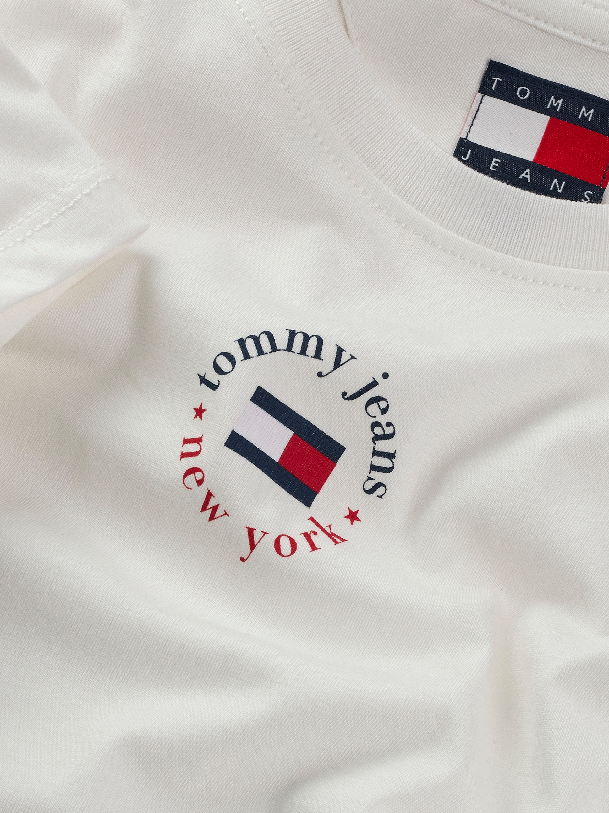 Tommy Jeans T-Shirt »TJW SLIM ESSENTIAL LOGO 2 TEE«, mit Logoschriftzug