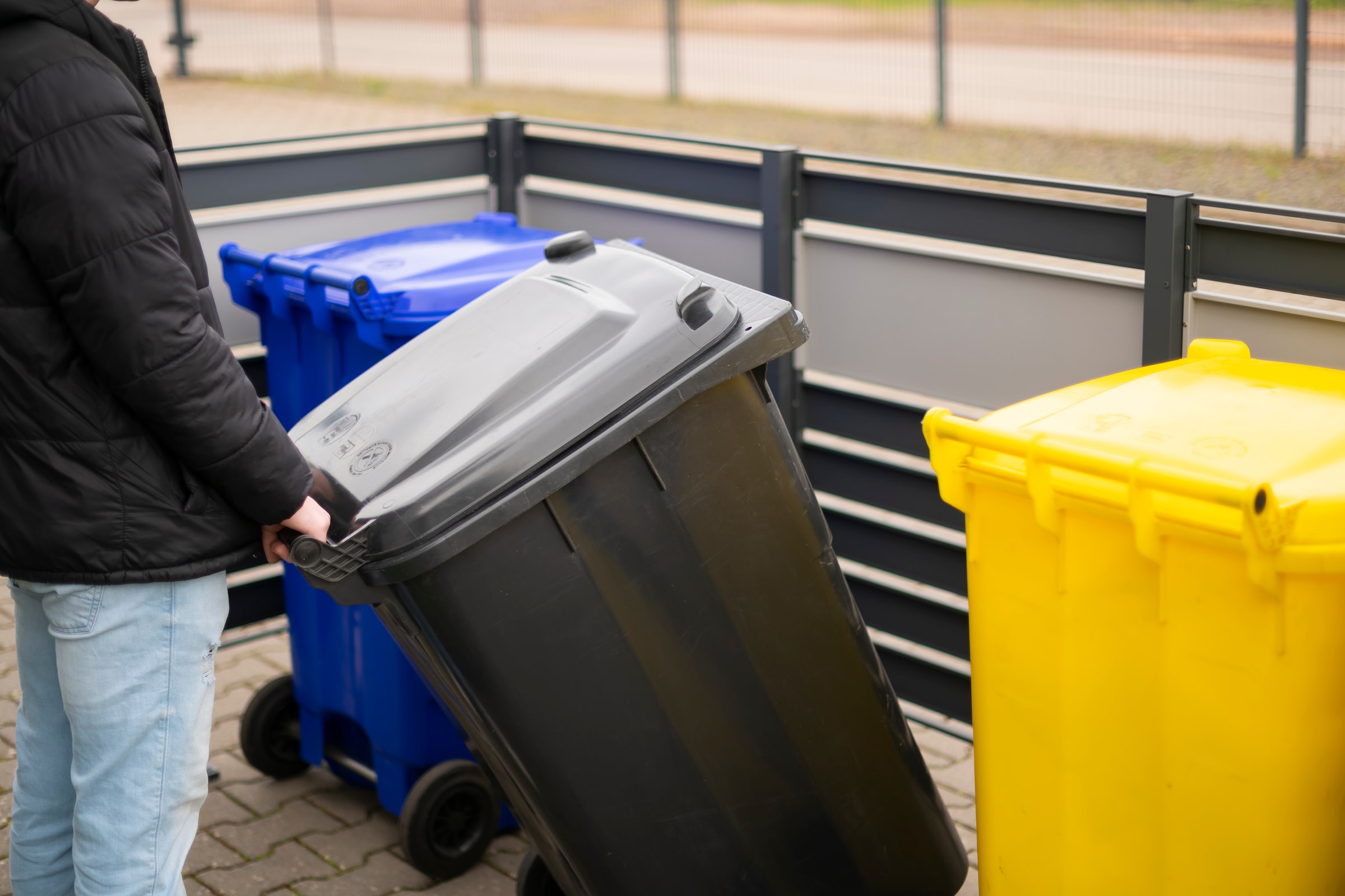WESTMANN Mülltonnenbox »Planum«, Platz für 3 Mülltonnen á 240 l