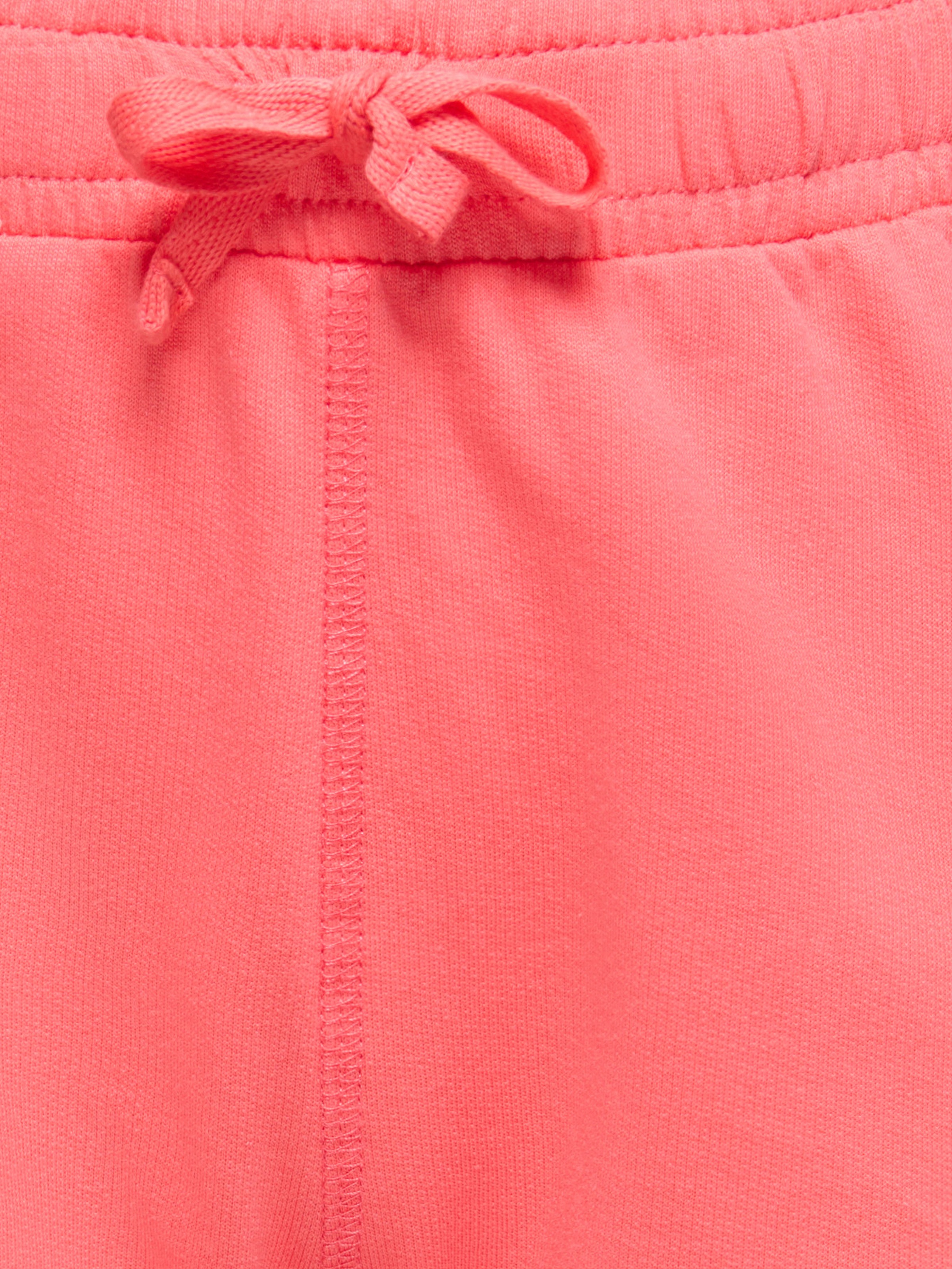 KIDS ONLY Sweatshorts »KOGAMANDA LIFE STRING SHORTS UB FR SWT«  mit kleinem Motiv am linken Bein