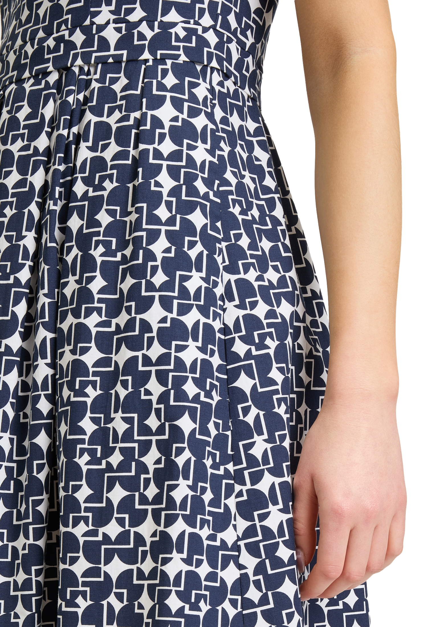 Vera Mont Sommerkleid »Vera Mont Damen Sommerkleid tailliert«, Falten