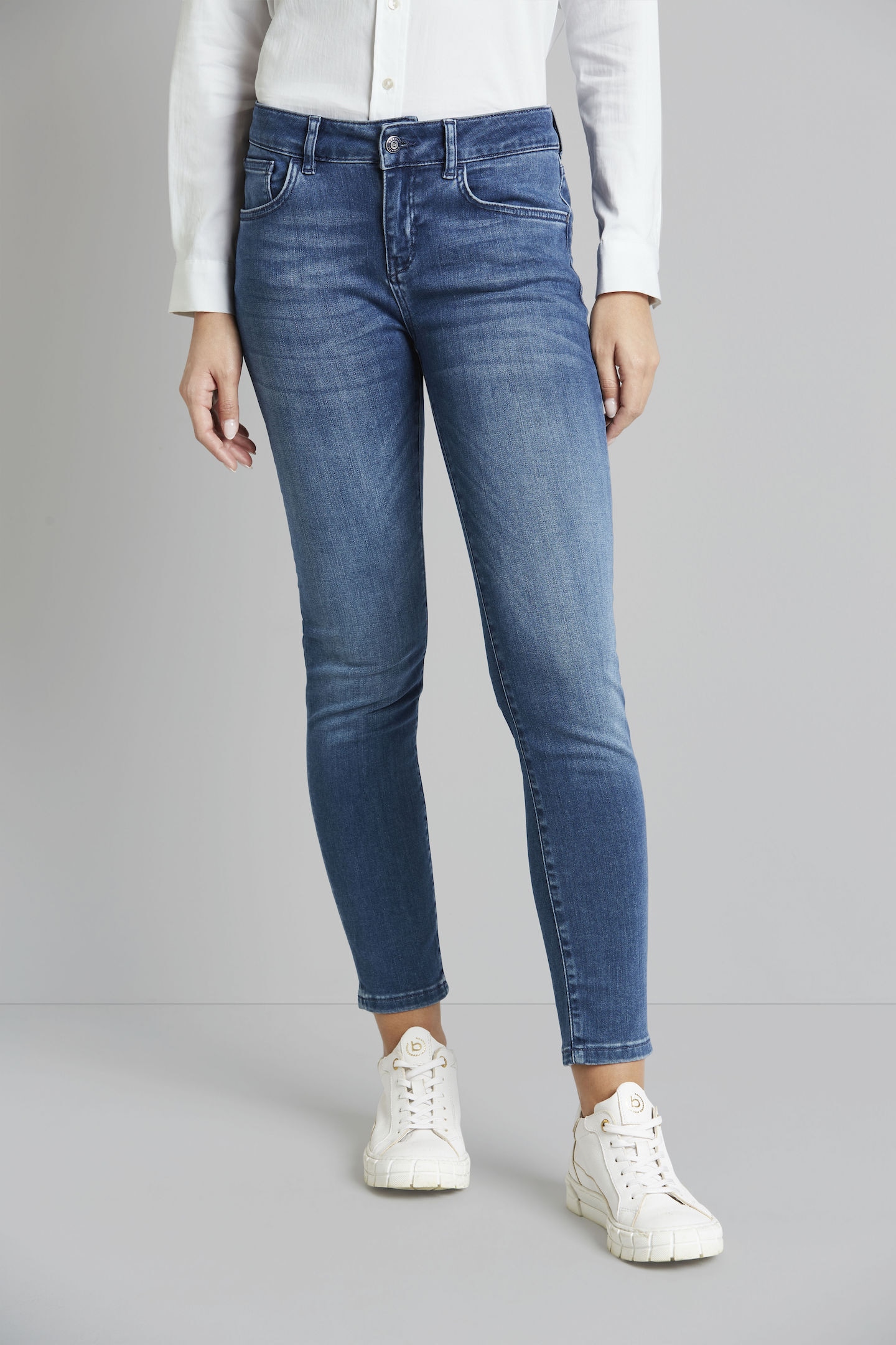 5-Pocket-Jeans BUGATTI "Basic Essential", Damen, Gr. L42, Langgrößen, blau (marine), 81% Baumwolle, 9% Polyester, 6% Elastomultiester, 4% Elasthan, Jeans 5-Pocket-Jeans, mit Flexcity-Stretch