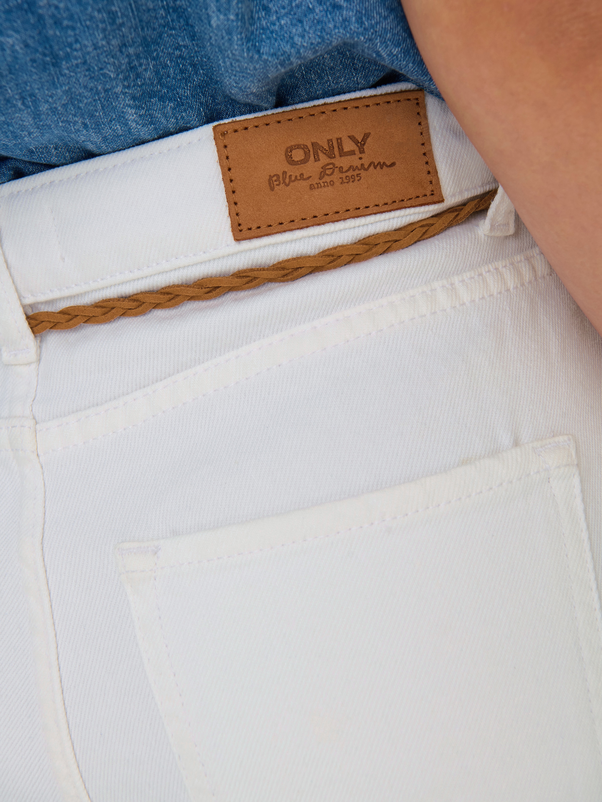 ONLY Jeansshorts »ONLKELLY HW SHORTS DNM AZG017«