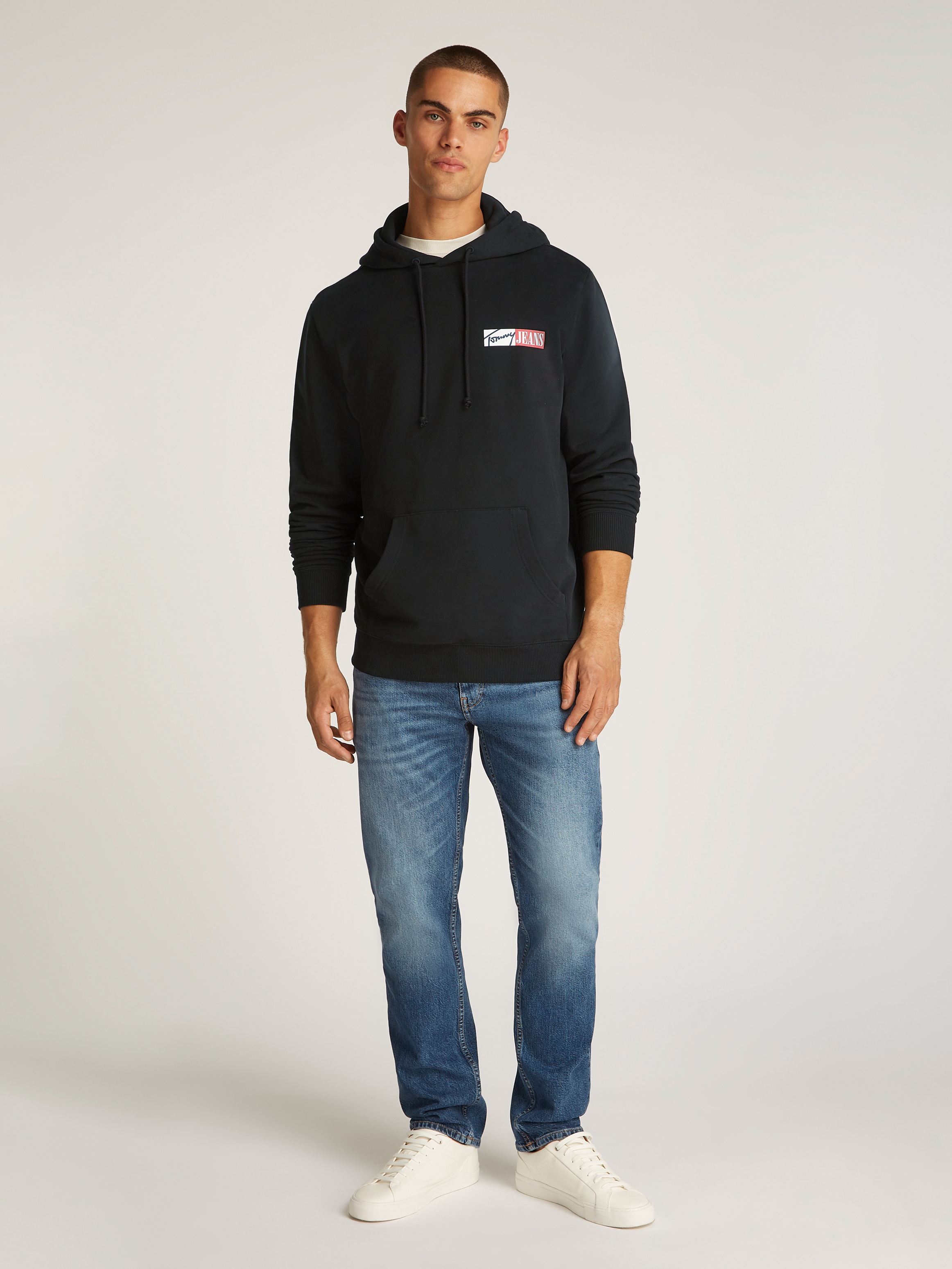 Tommy Jeans Hoodie »TJM REG ENTRY GRAPHIC HOODIE EXT«, mit Logo
