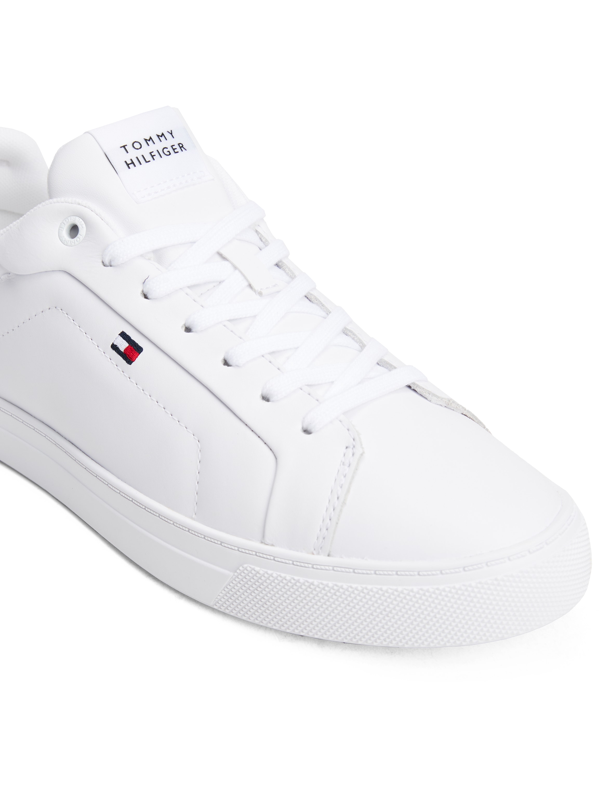 Tommy Hilfiger »ICON COURT LTH FLAG ESS«  , Freizeitschuh, Halbschuh, Schnürschuh mit kleiner Logoflagge