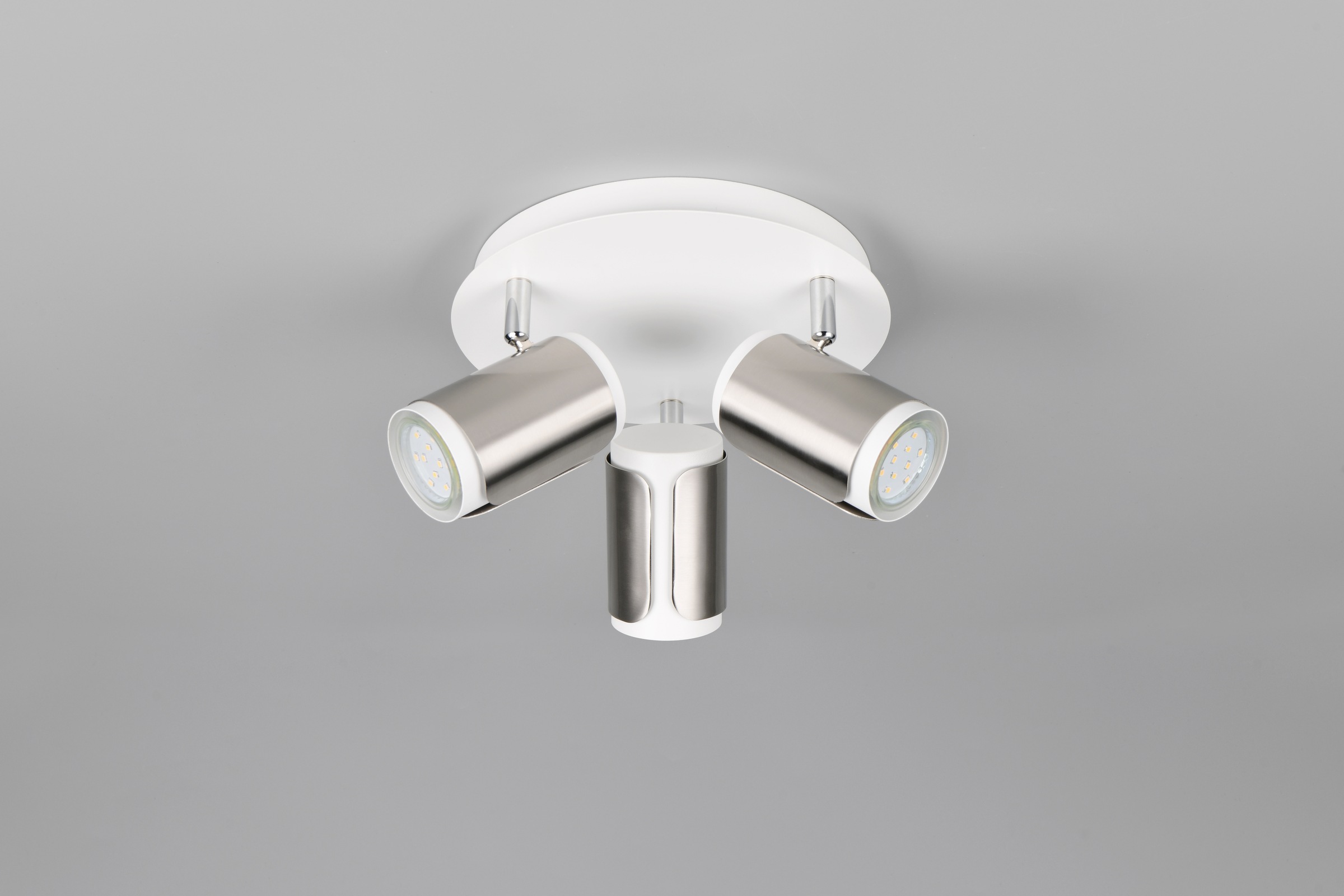 TRIO Leuchten Deckenstrahler »GILLAN, Spot 3-flammig, exkl 3x GU10 max 10W, Ø 30 cm Höhe 16 cm«, 3 flammig, Leuchtmittel GU10 | Leuchtmittel wechselbar, GU10 Deckenspot 3er Rondell für Küche Flur, Spots schwenkbar, IP20