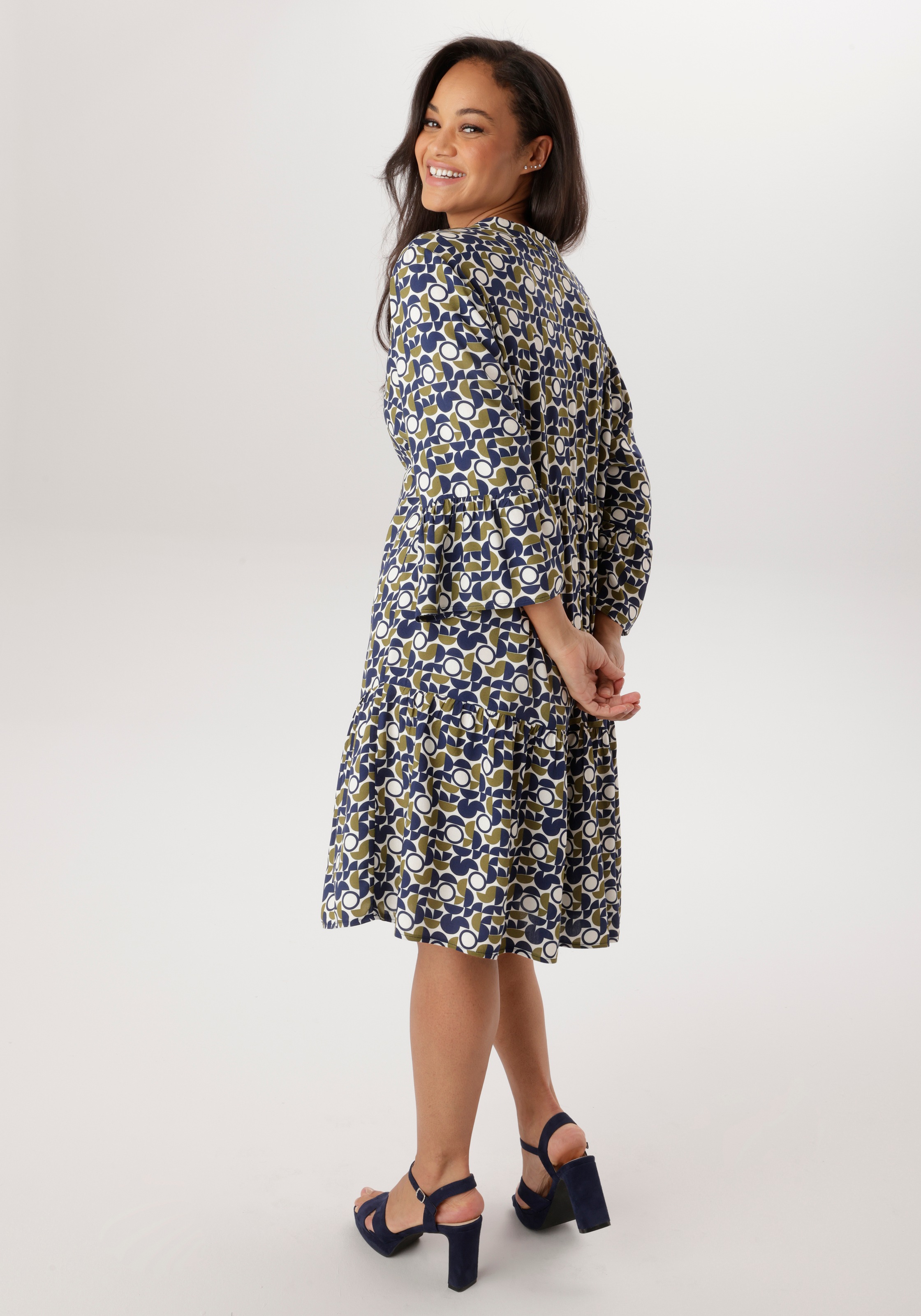 Aniston PLUS Sommerkleid mit modernem Punkte-Druck - NEUE KOLLEKTION günstig online kaufen