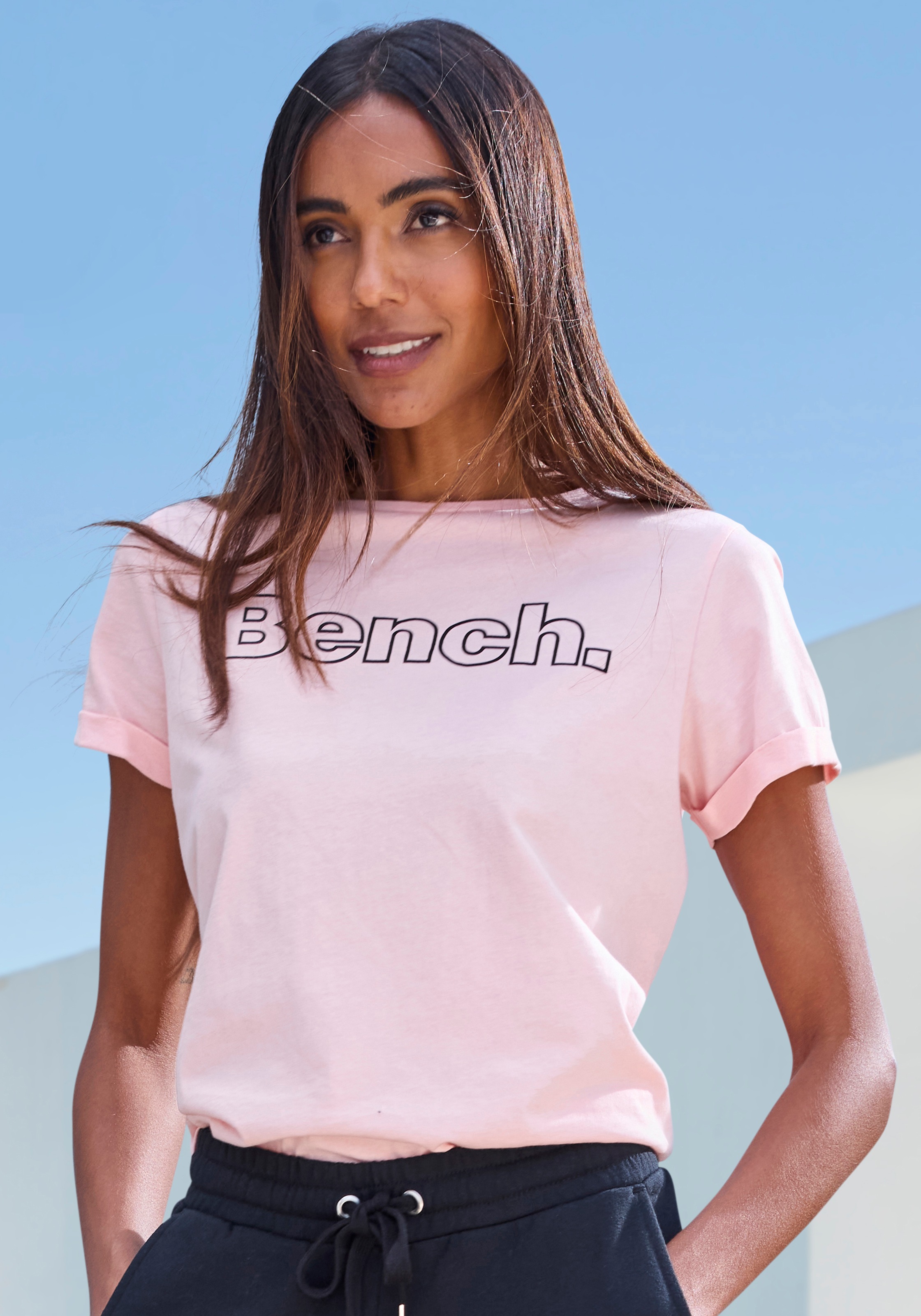 T-Shirt BENCH. LOUNGEWEAR, Damen, Gr. 32/34, 1x vanille, 1x rosa, Single Jersey, Obermaterial: 100% Baumwolle, unifarben, Basic, Shirts T-Shirt, mit Logodruck